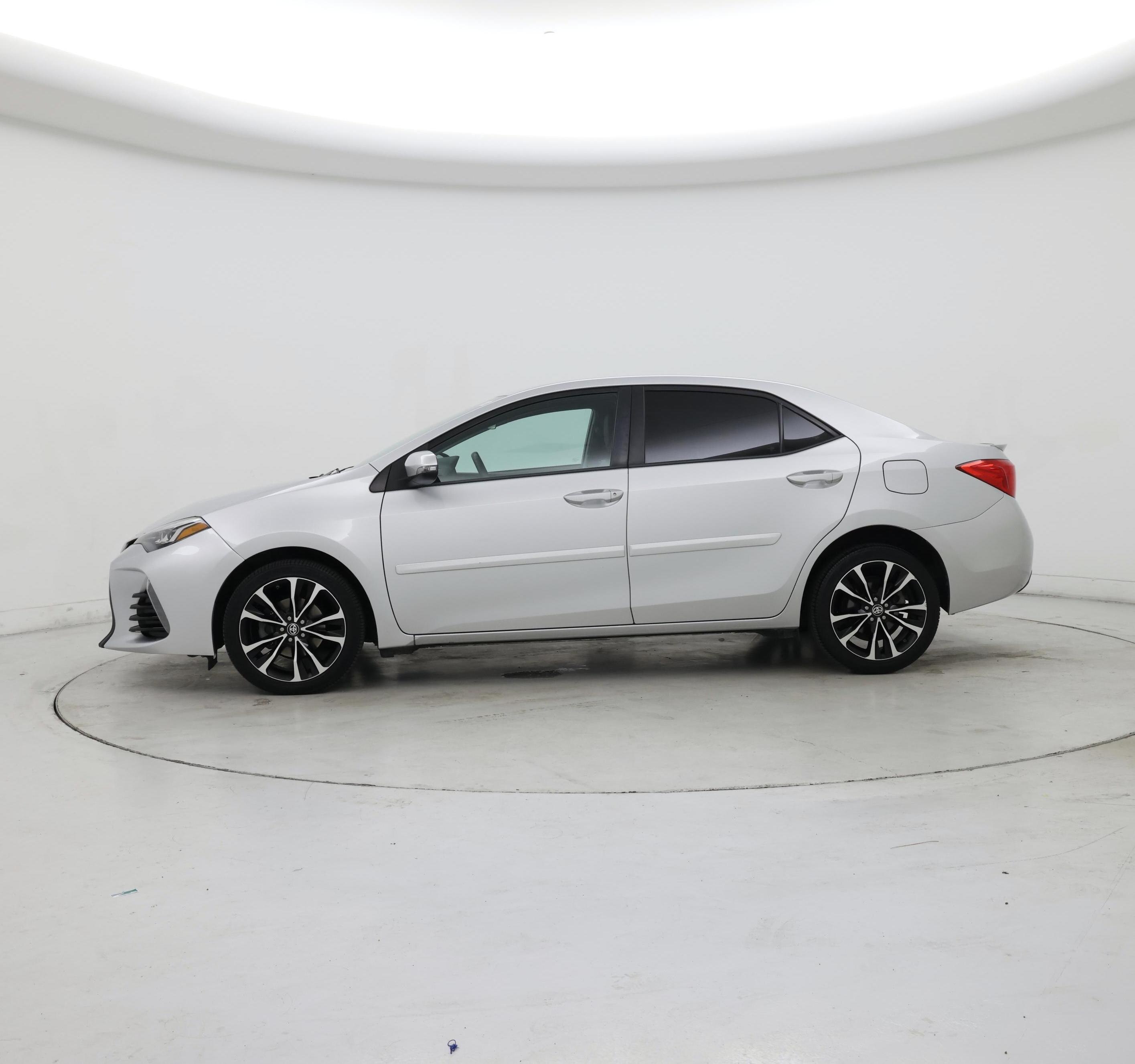 Thumbnail: 2017 Toyota Corolla - 3