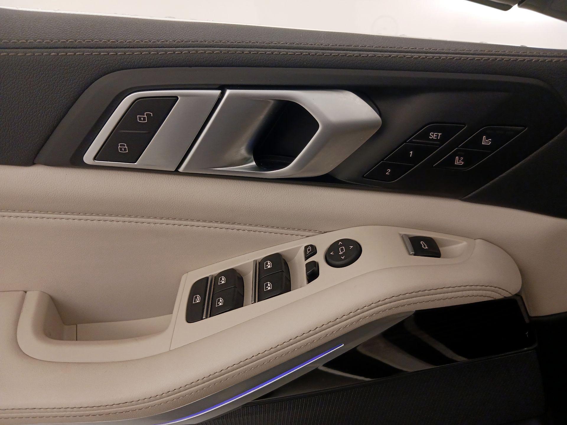 Thumbnail: 2023 BMW X5 - 12