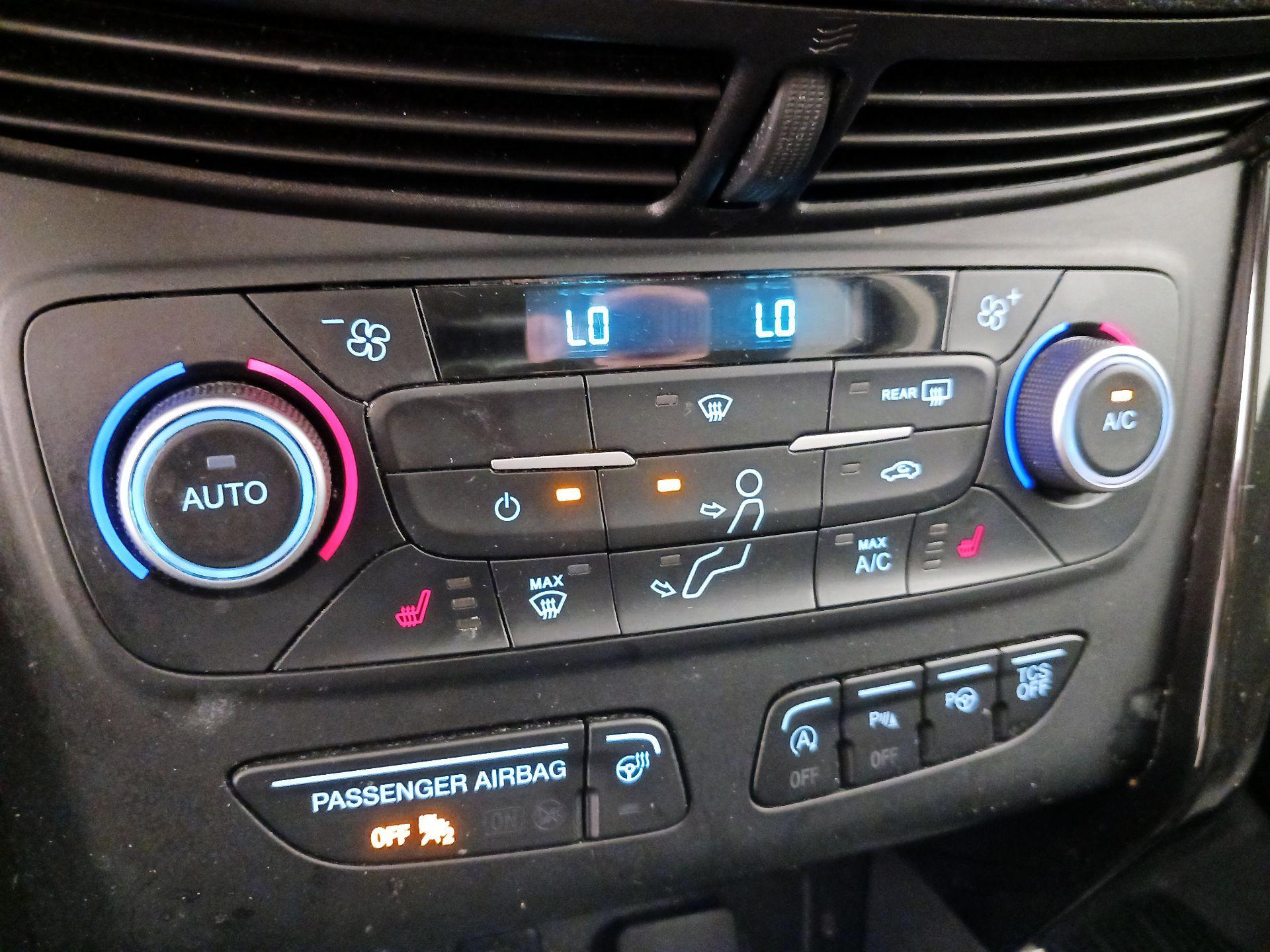 Thumbnail: 2018 Ford Escape - 17