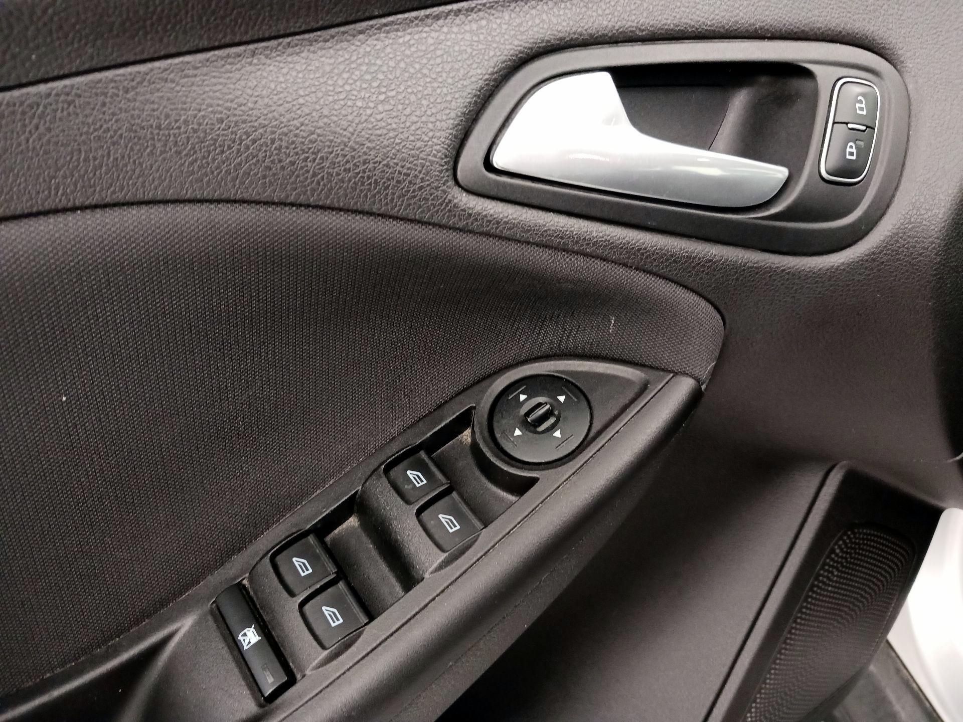 Thumbnail: 2018 Ford Focus - 12