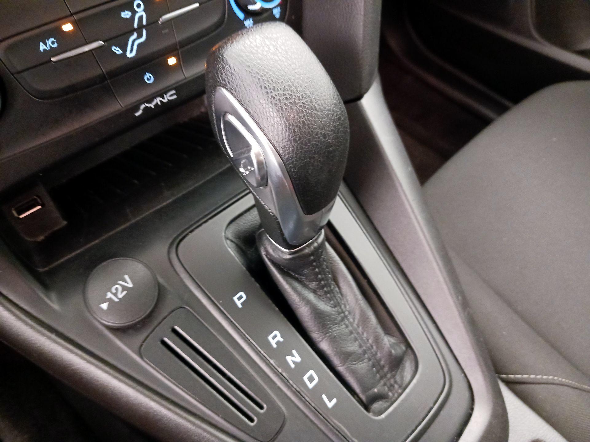 Thumbnail: 2018 Ford Focus - 17