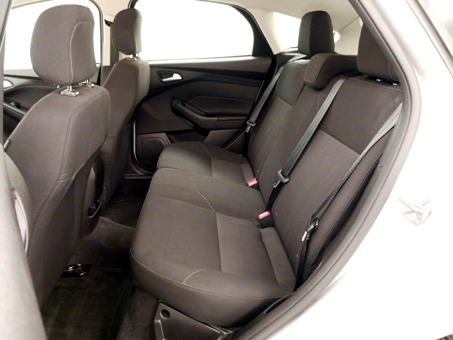 Thumbnail: 2018 Ford Focus - 19