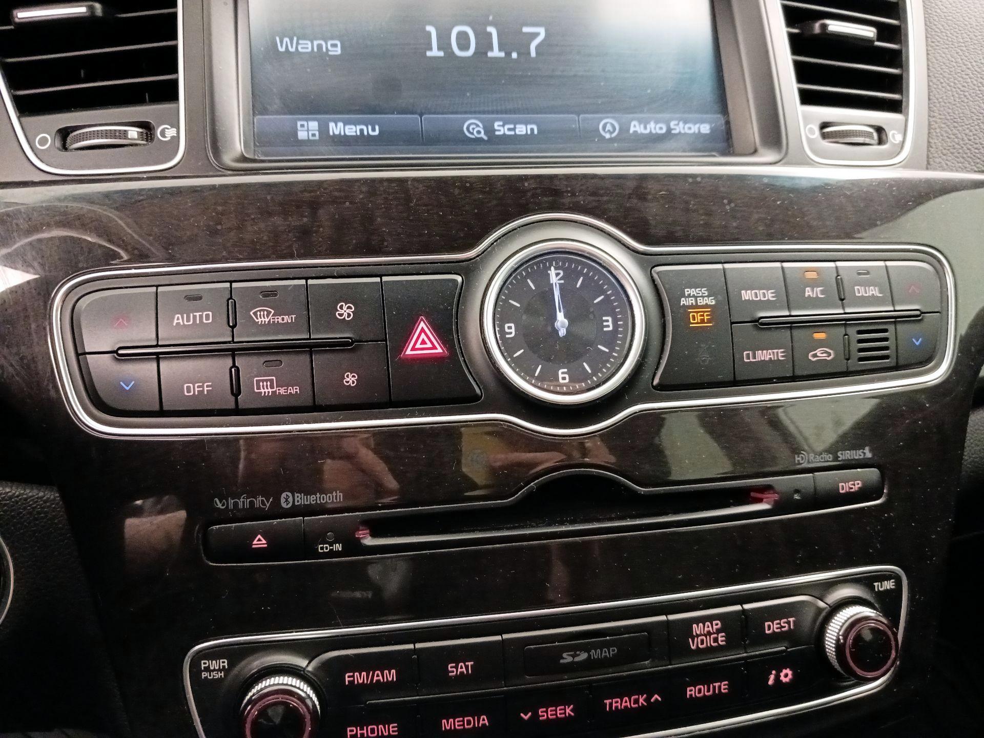 Thumbnail: 2014 Kia Cadenza - 17