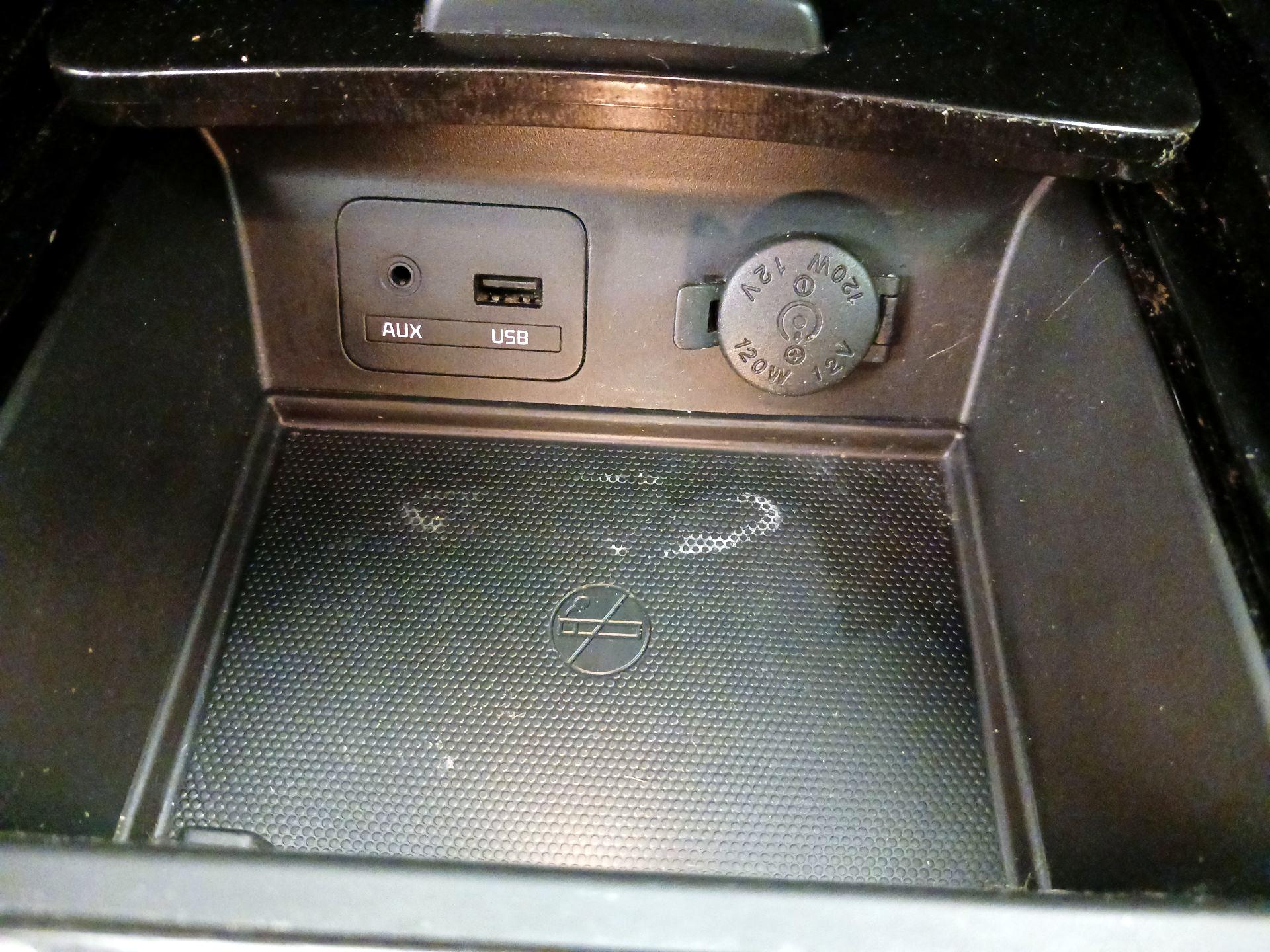 Thumbnail: 2014 Kia Cadenza - 19