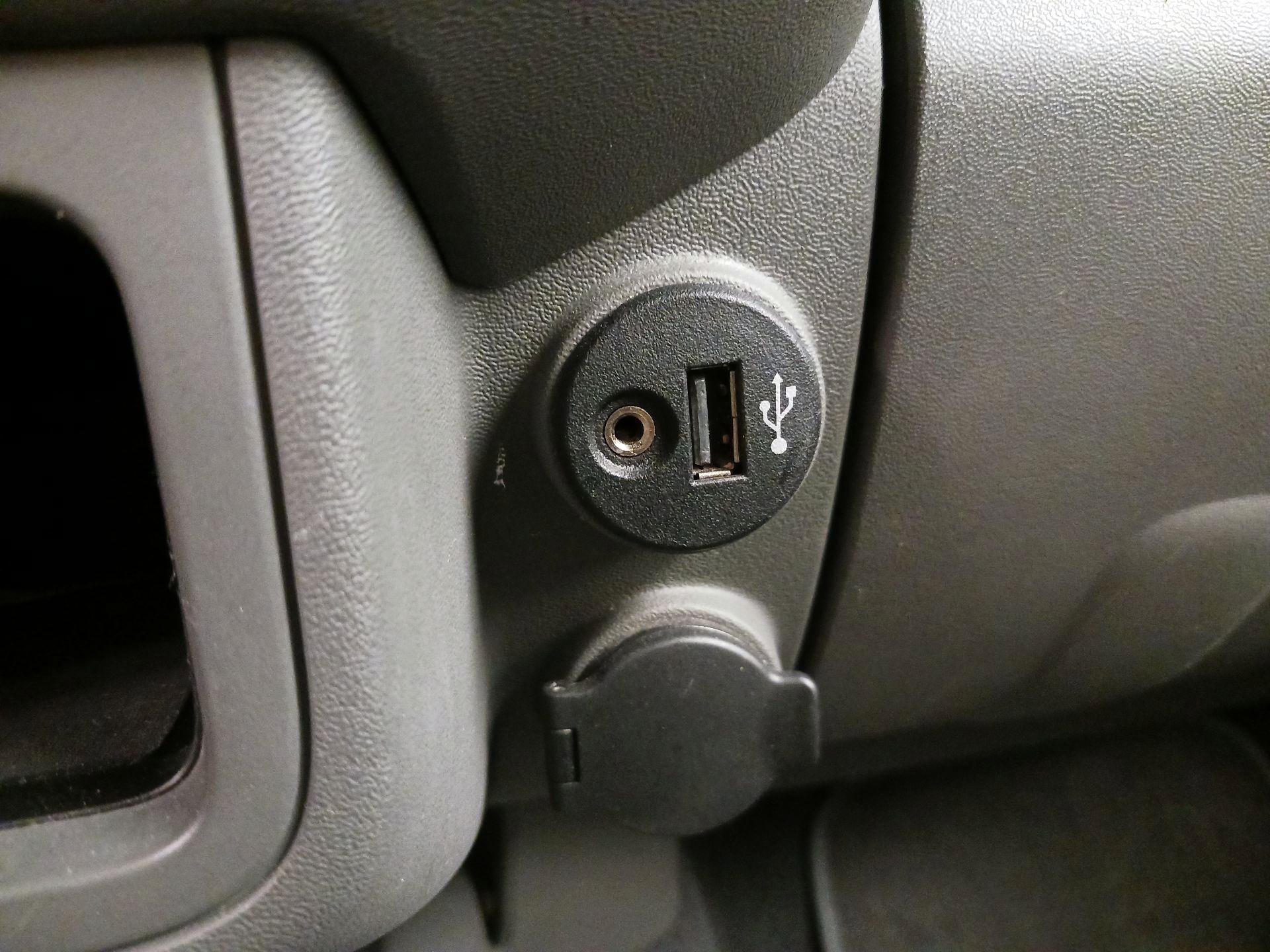 Thumbnail: 2019 Nissan Frontier - 18