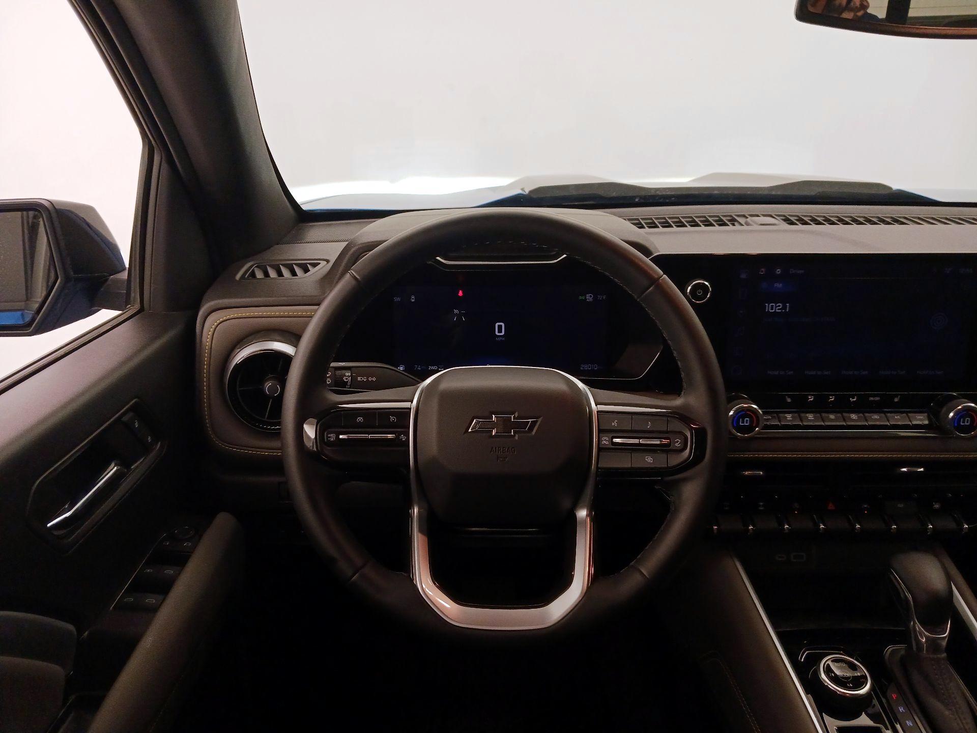 Thumbnail: 2024 Chevrolet Colorado - 10