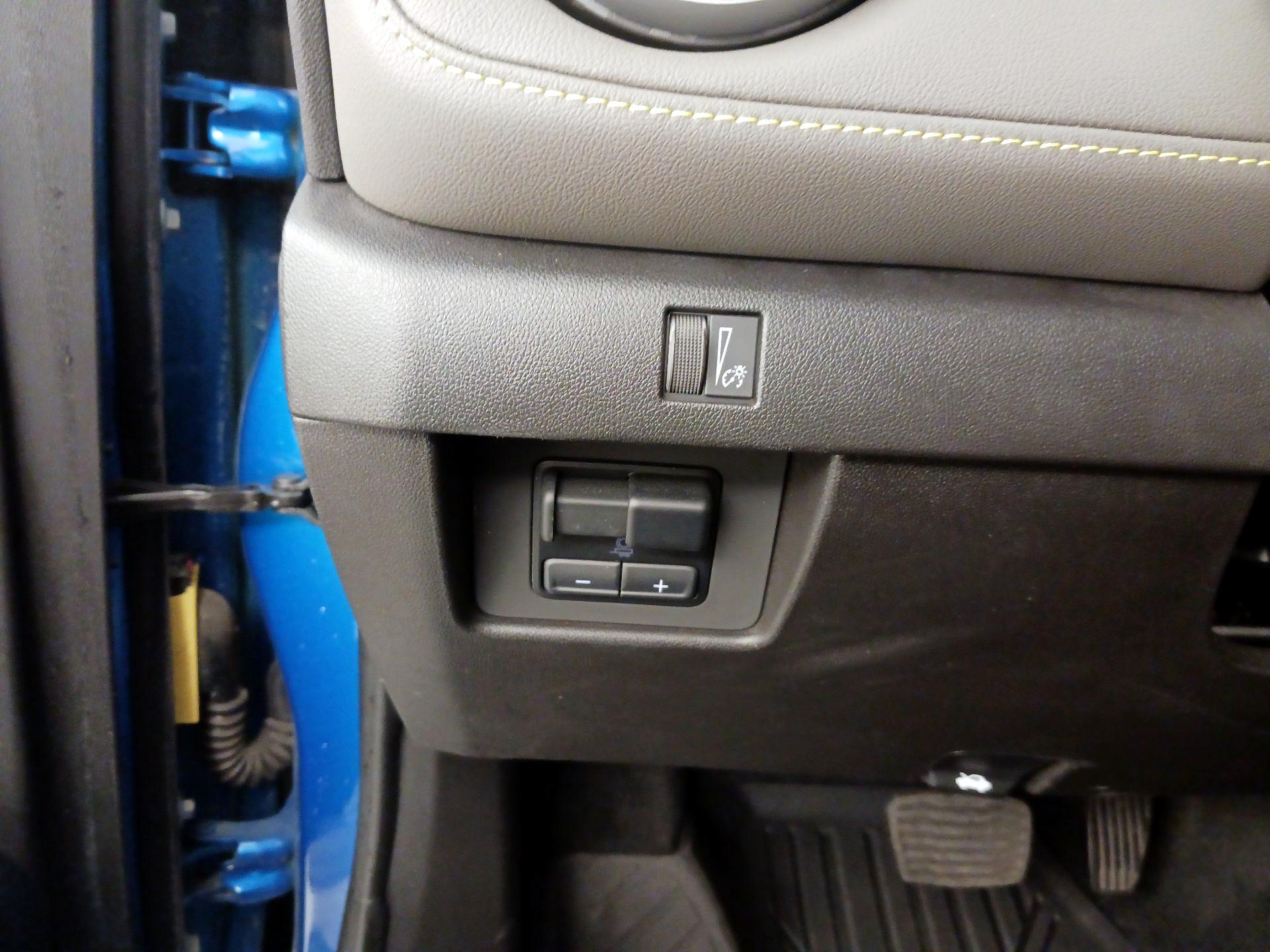 Thumbnail: 2024 Chevrolet Colorado - 13