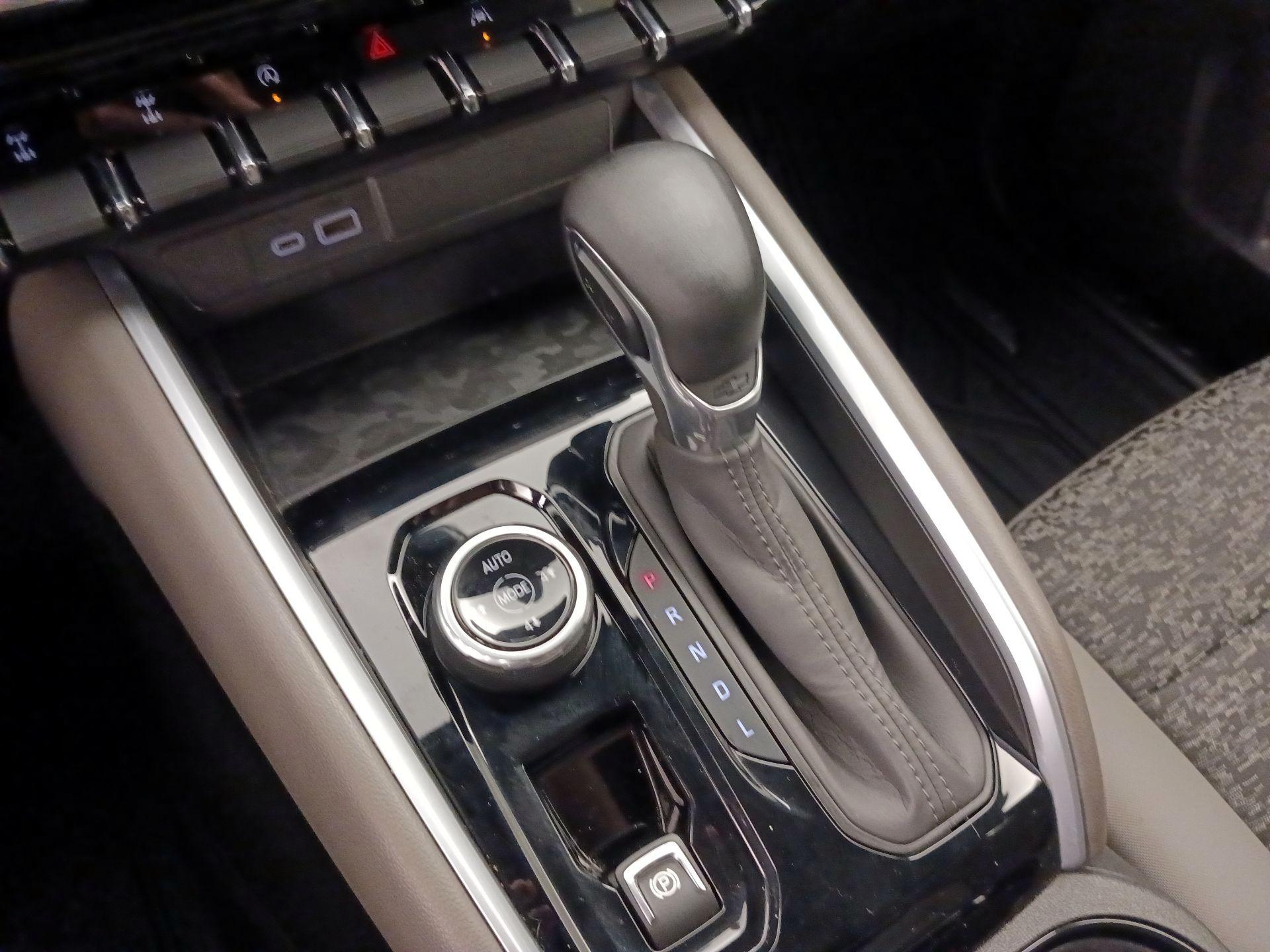 Thumbnail: 2024 Chevrolet Colorado - 18