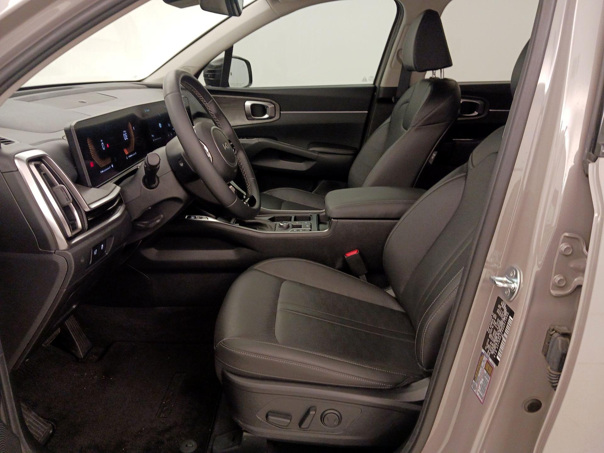 Thumbnail: 2024 Kia Sorento - 11