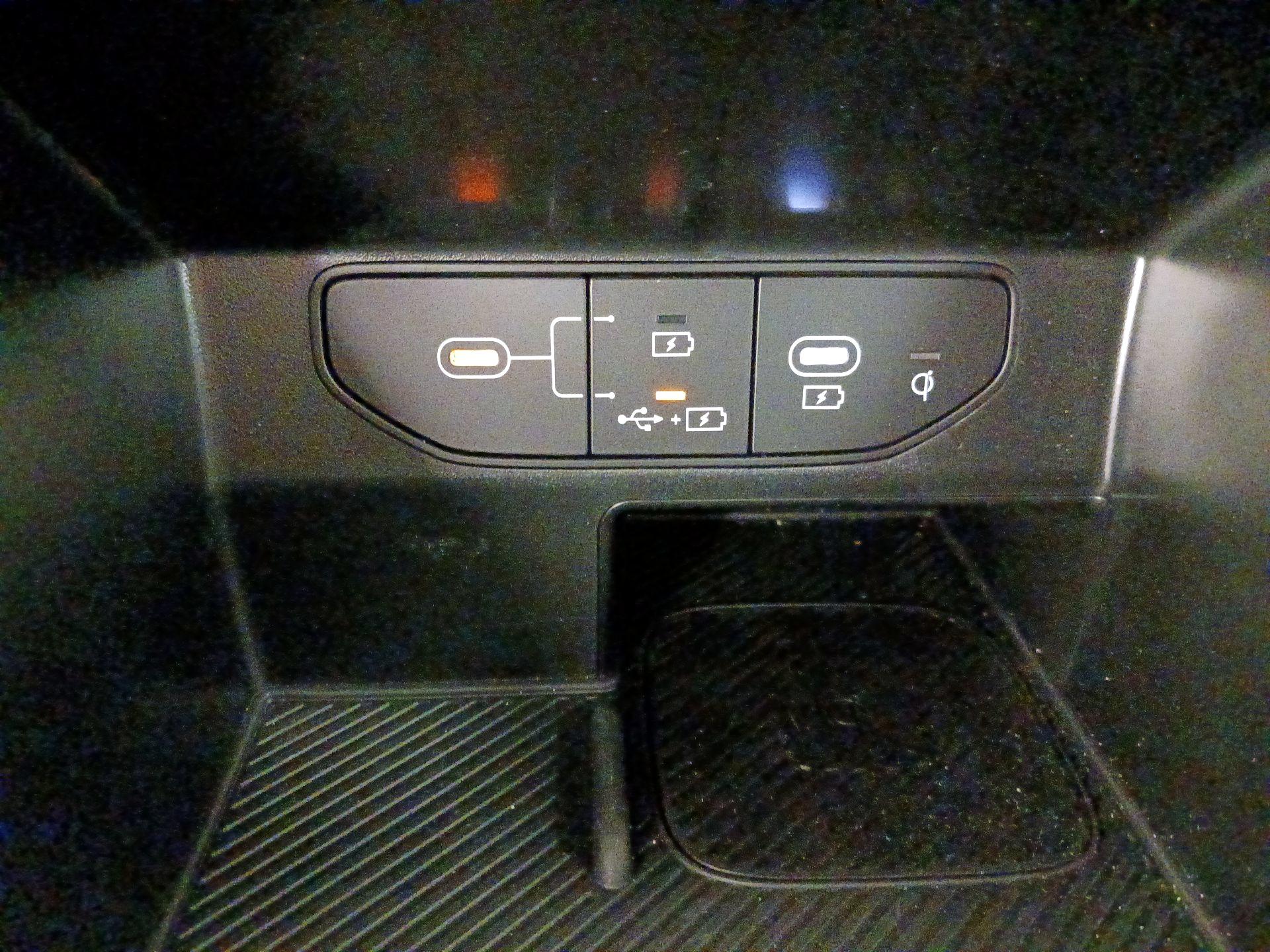 Thumbnail: 2024 Kia Sorento - 19