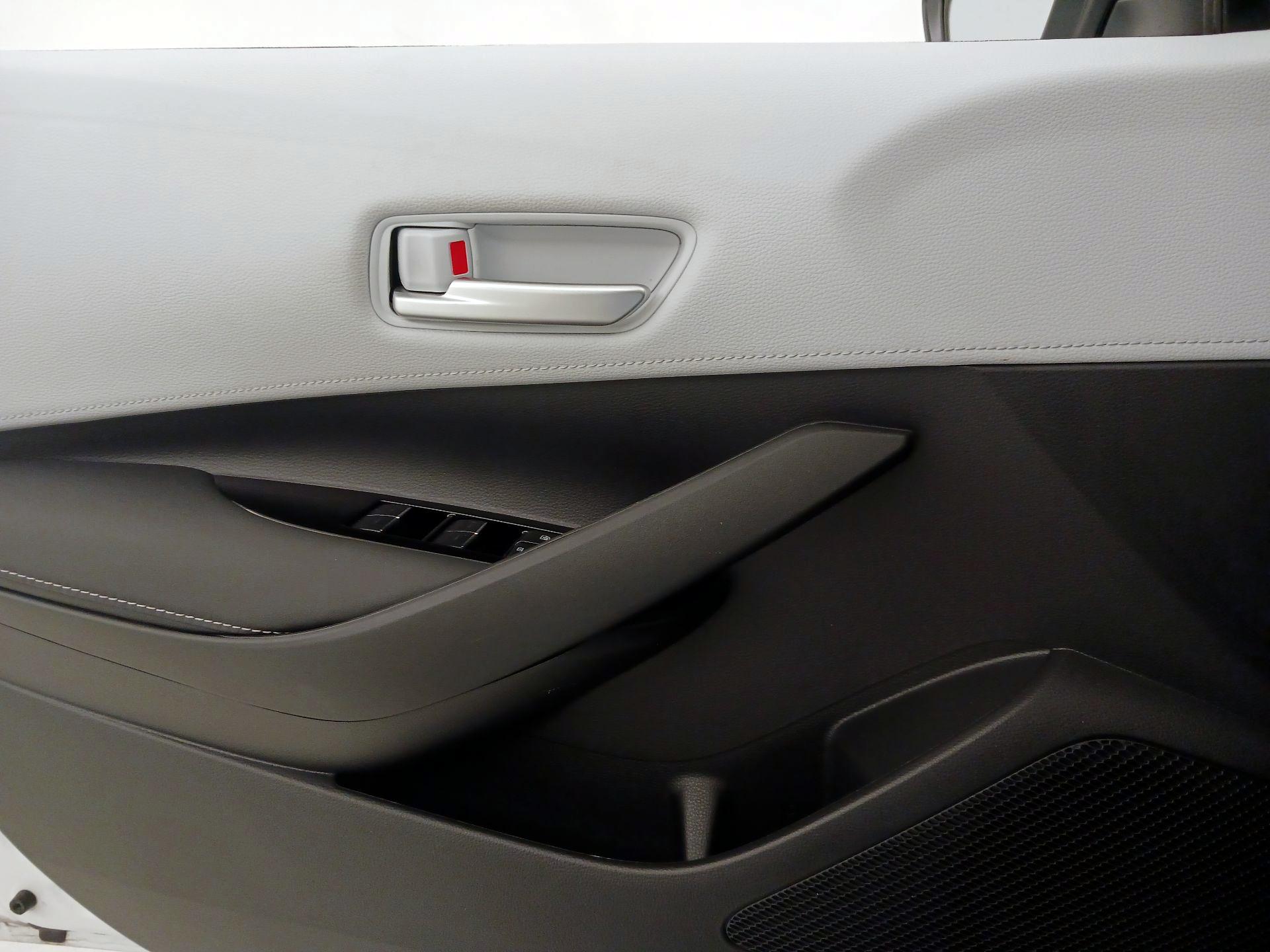 Thumbnail: 2025 Toyota Corolla - 12