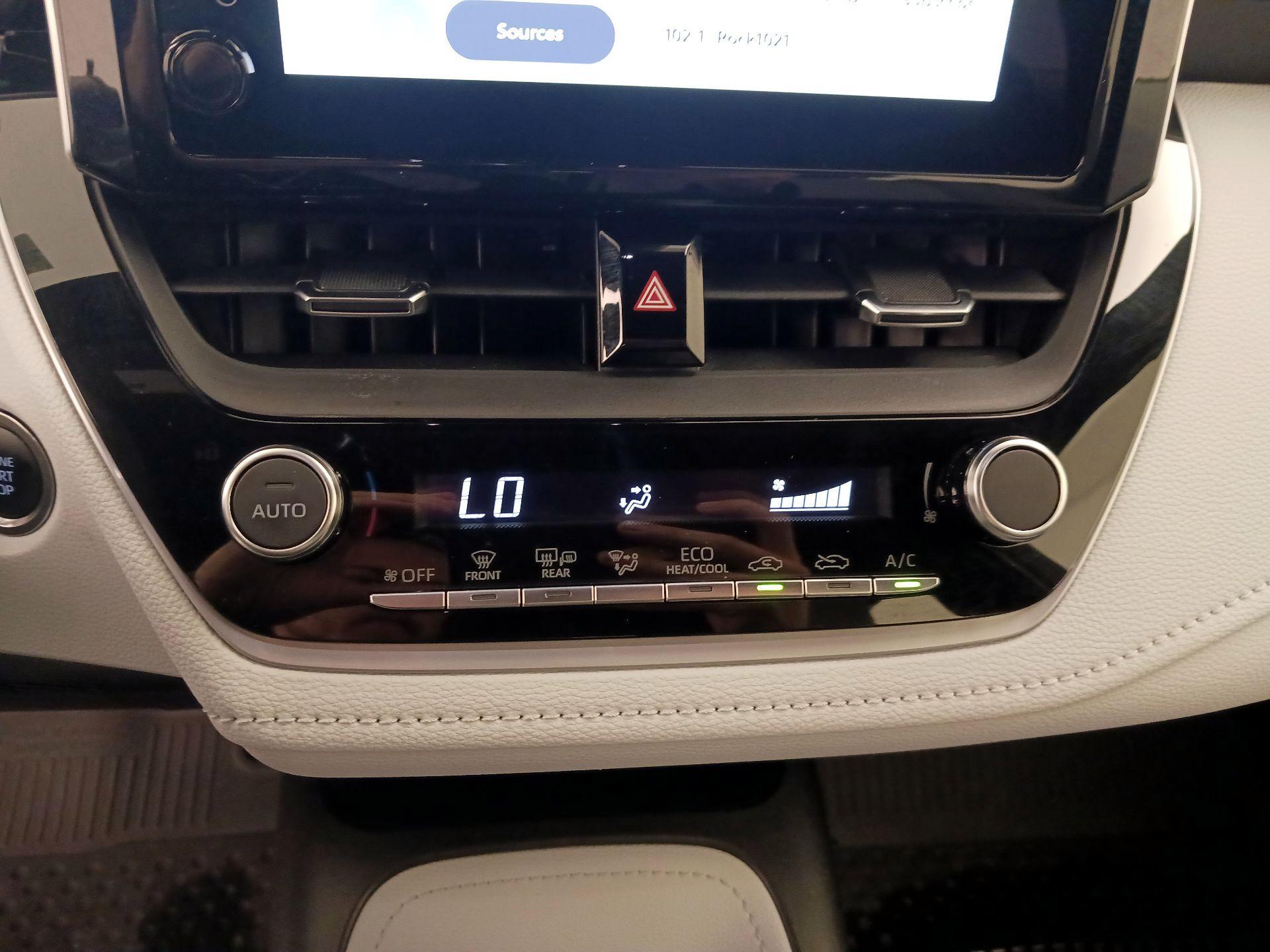 Thumbnail: 2025 Toyota Corolla - 17