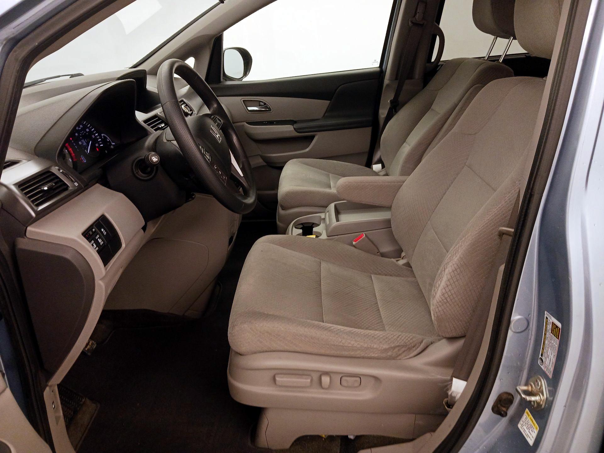 Thumbnail: 2014 Honda Odyssey - 11