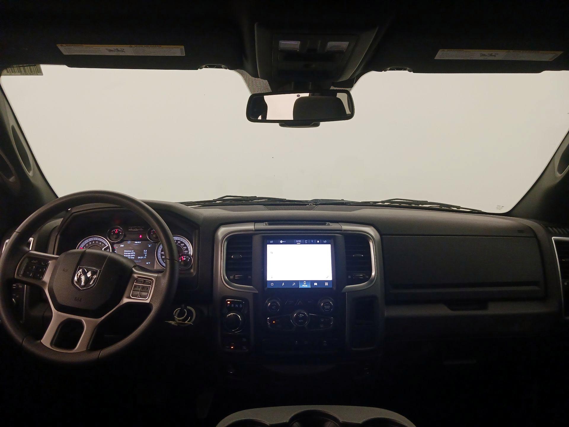 Thumbnail: 2022 RAM 1500 Classic - 9