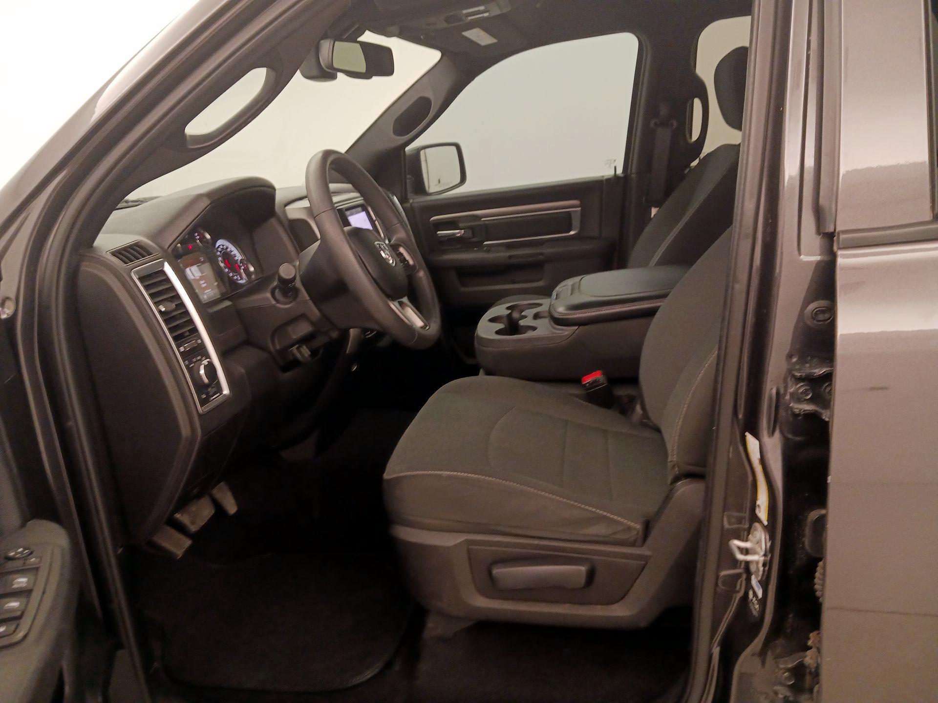 Thumbnail: 2022 RAM 1500 Classic - 11