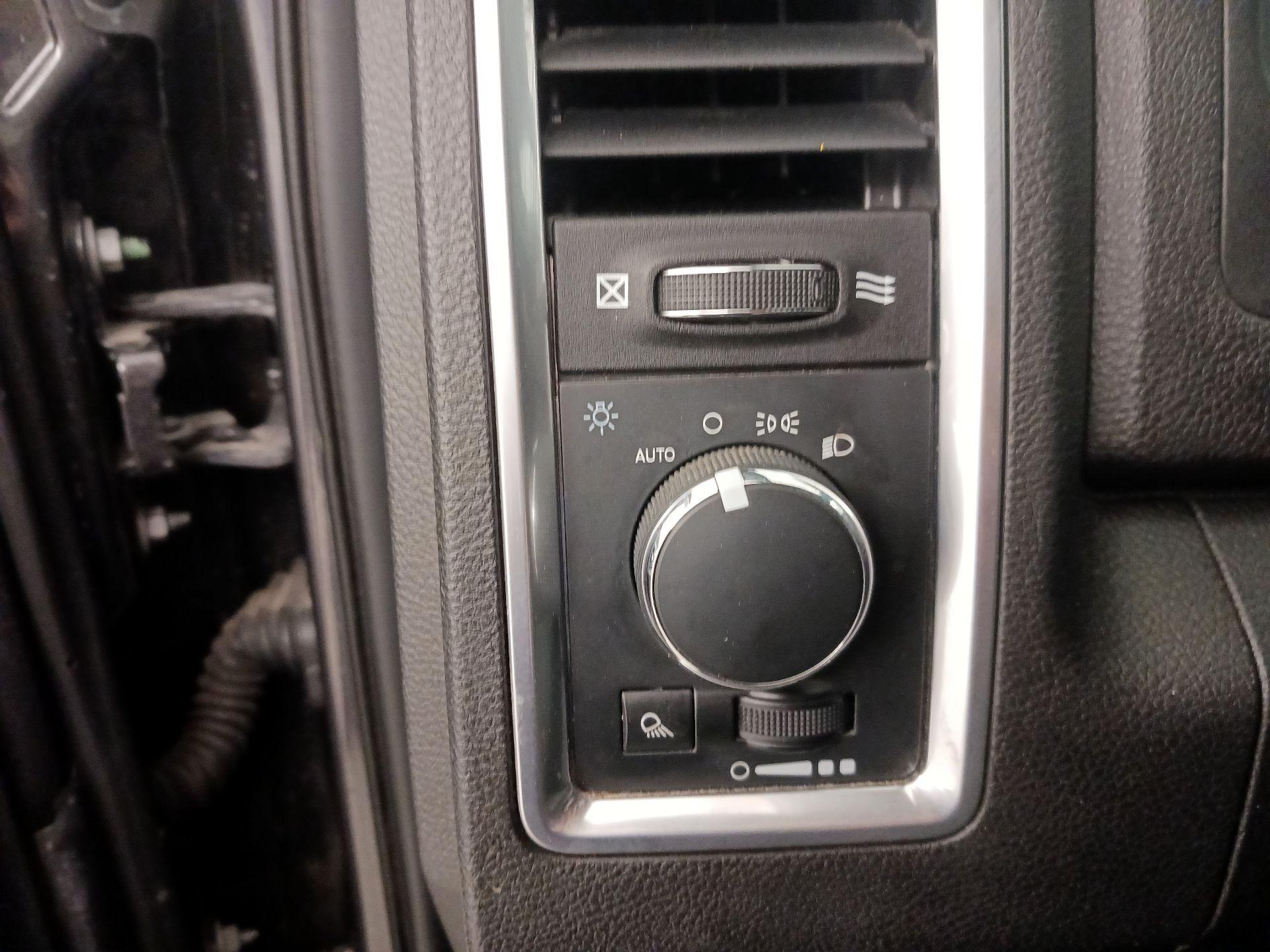 Thumbnail: 2022 RAM 1500 Classic - 13