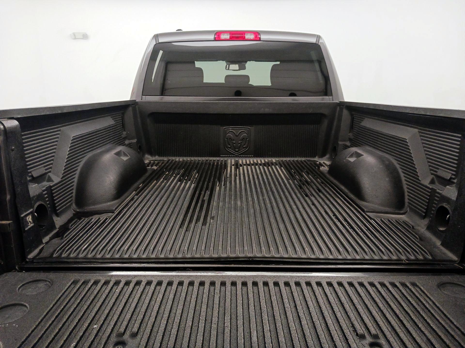 Thumbnail: 2022 RAM 1500 Classic - 19