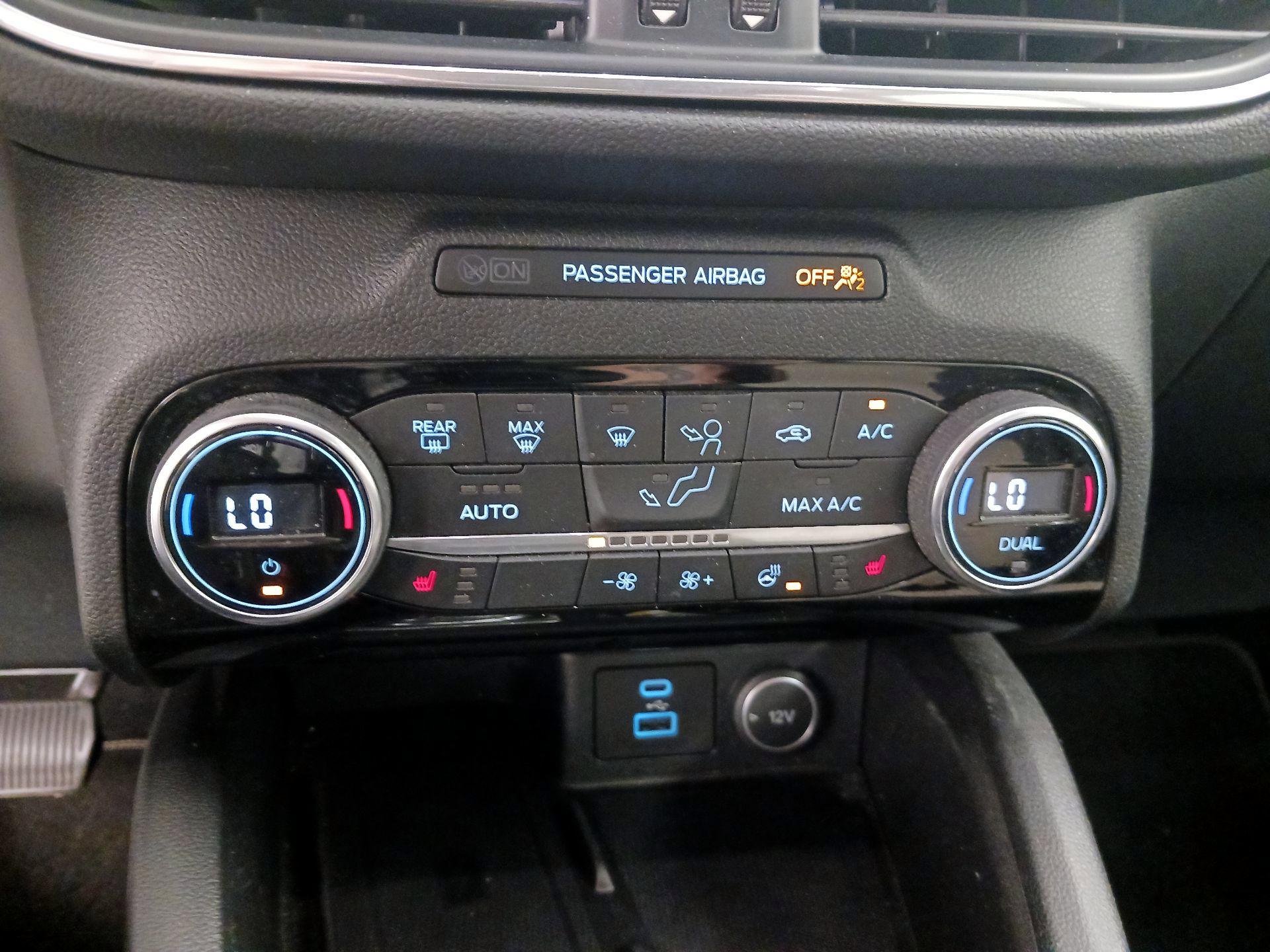 Thumbnail: 2021 Ford Escape - 17