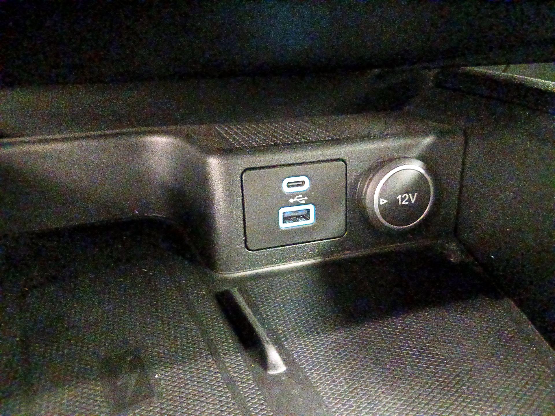 Thumbnail: 2021 Ford Escape - 19