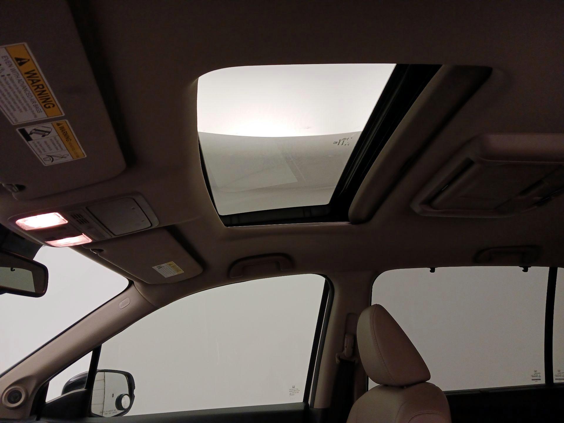 Thumbnail: 2018 Honda Pilot - 20