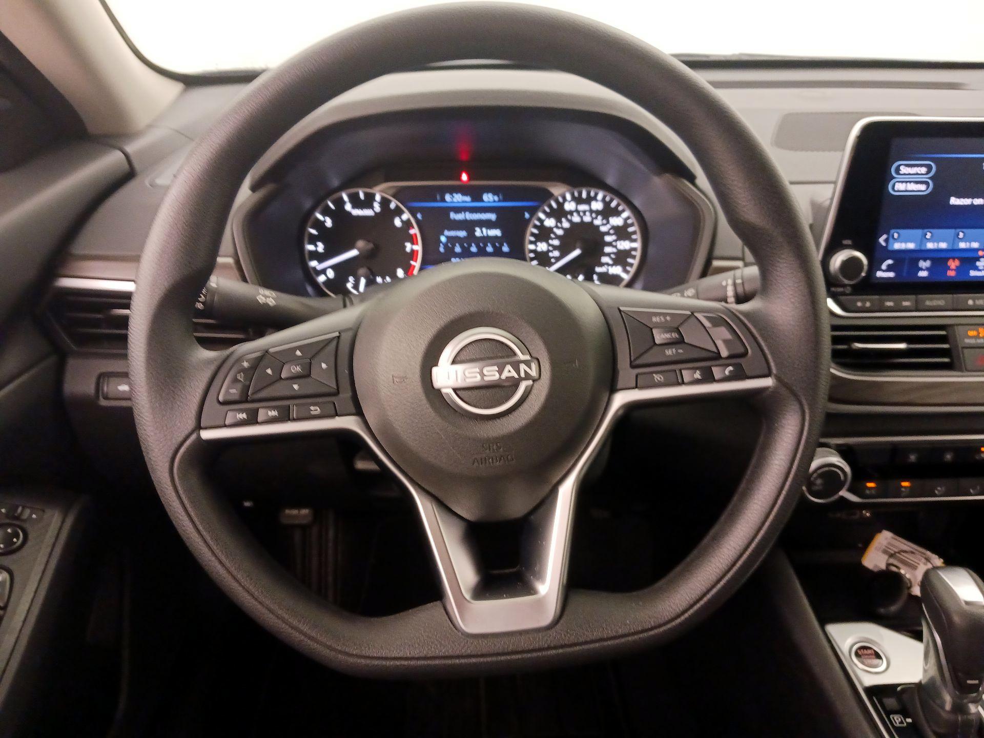 Thumbnail: 2024 Nissan Altima - 10