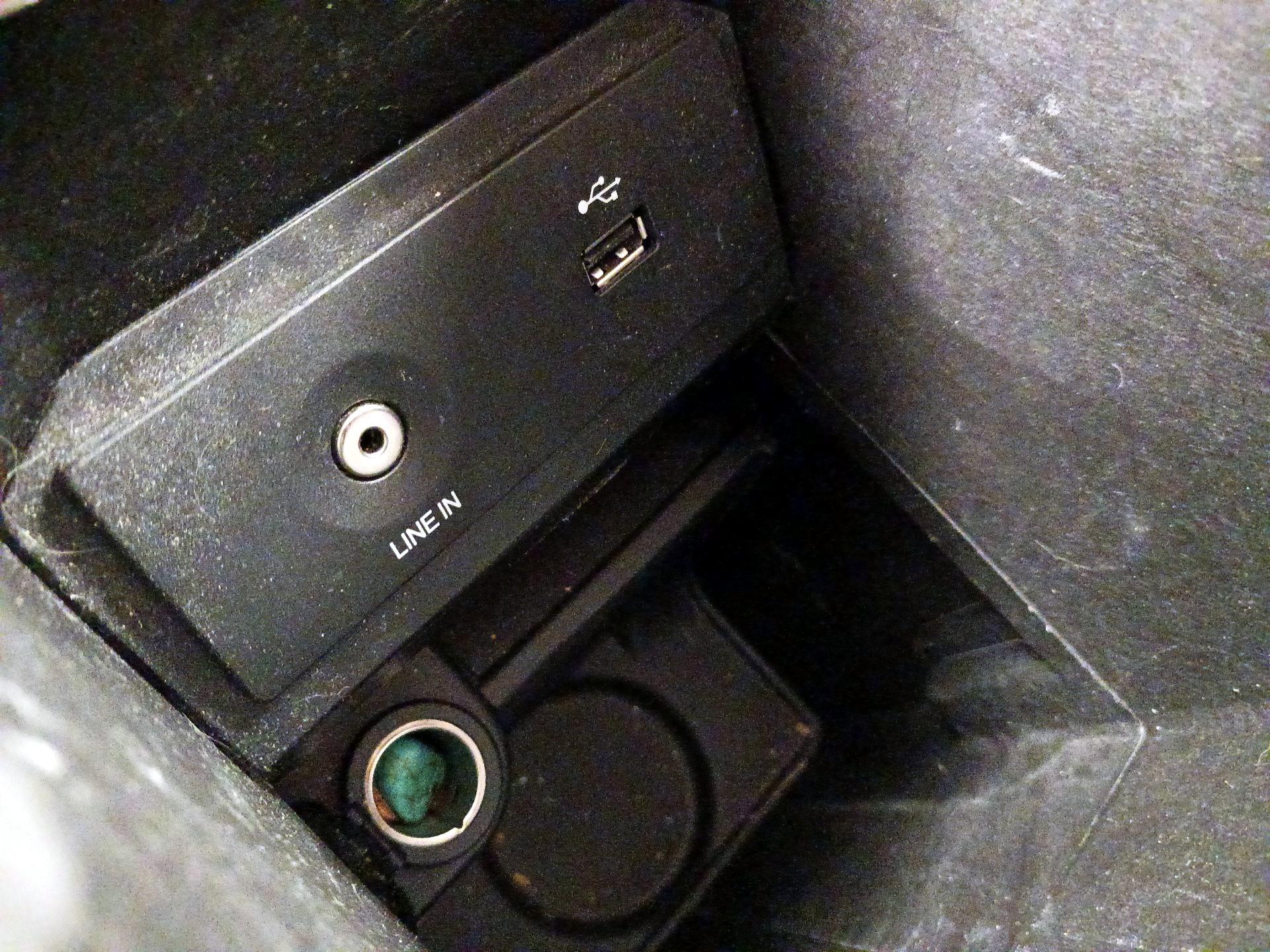 Thumbnail: 2015 Ford C-Max - 17