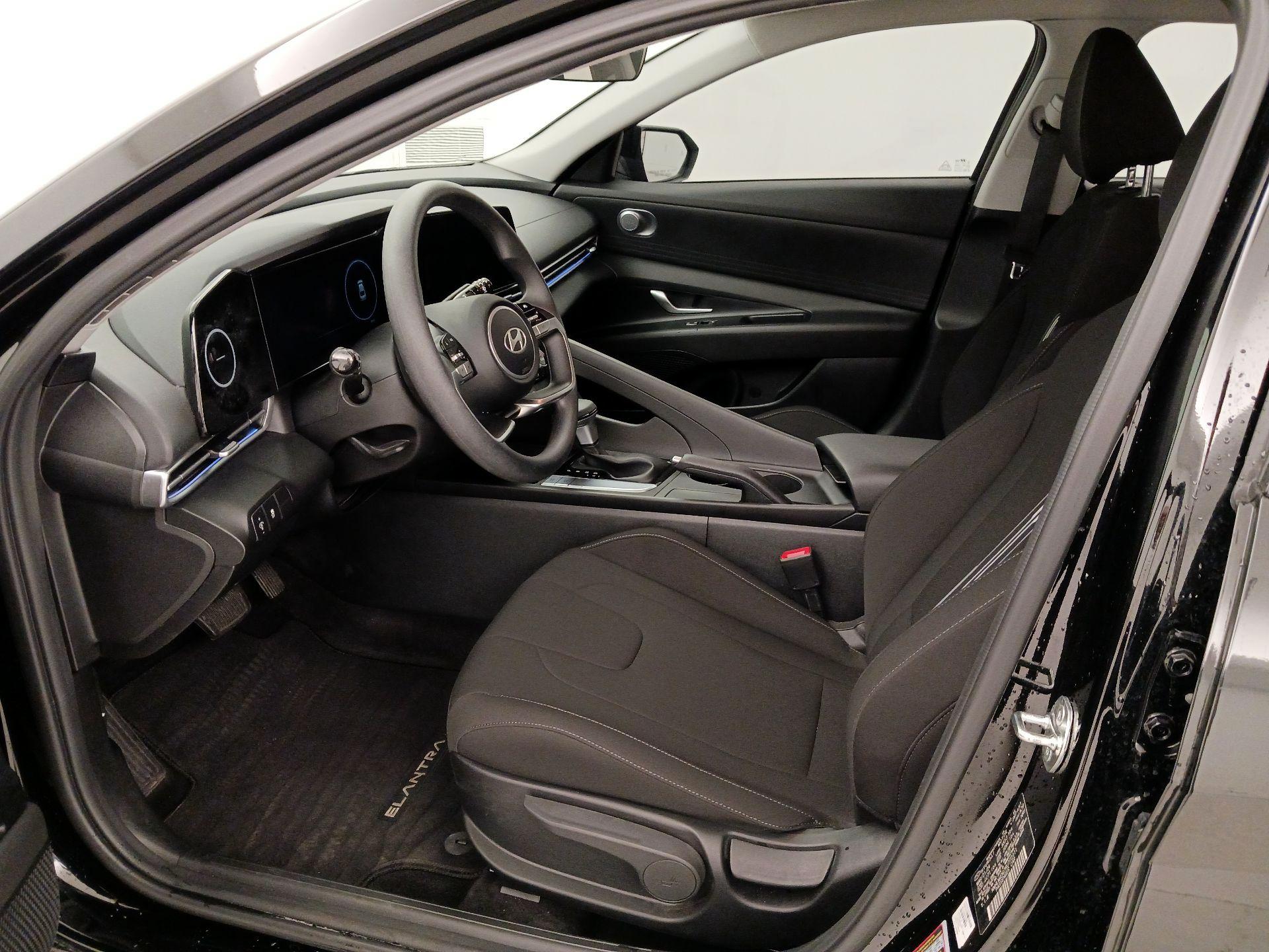 Thumbnail: 2024 Hyundai Elantra - 11