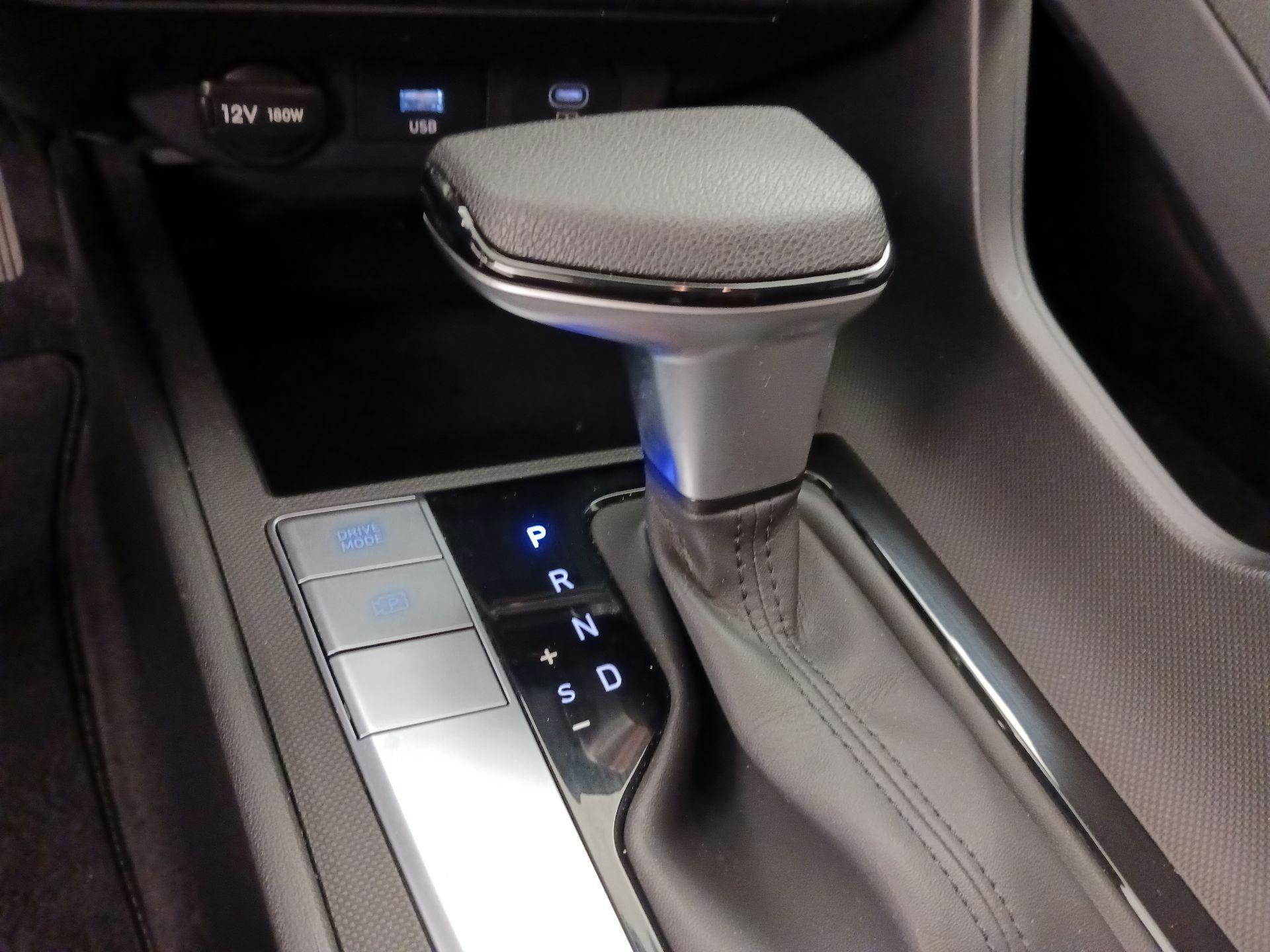 Thumbnail: 2024 Hyundai Elantra - 18