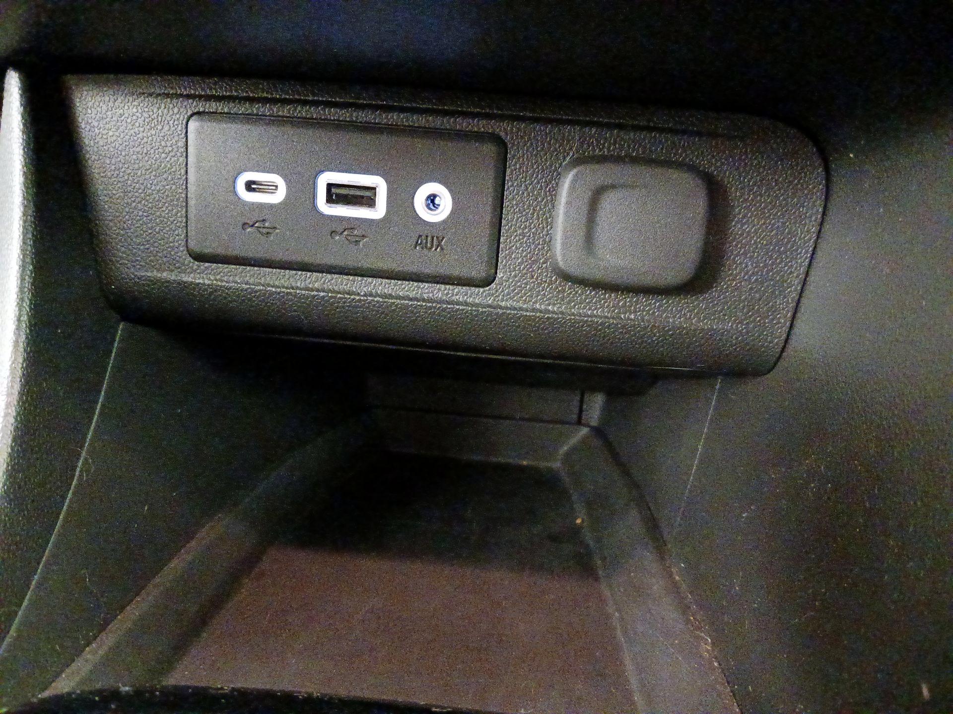 Thumbnail: 2021 Buick Encore GX - 19