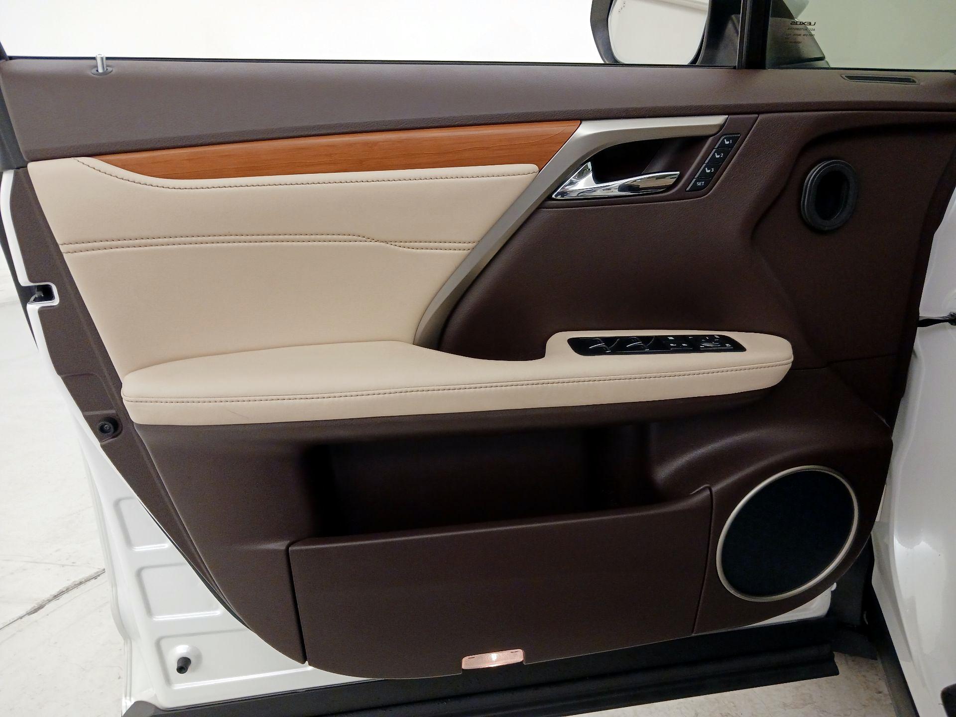 Thumbnail: 2016 Lexus RX - 12