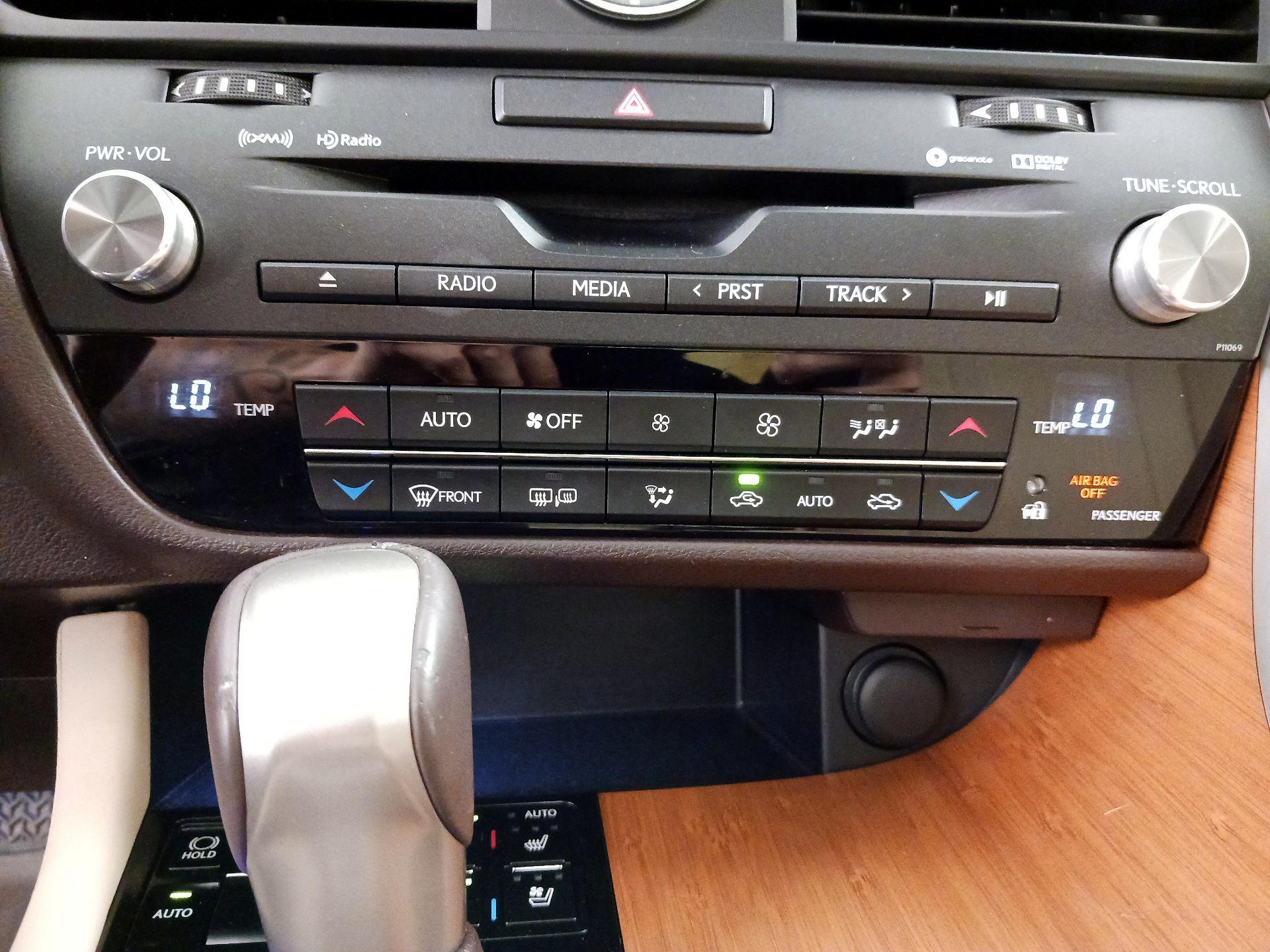 Thumbnail: 2016 Lexus RX - 17