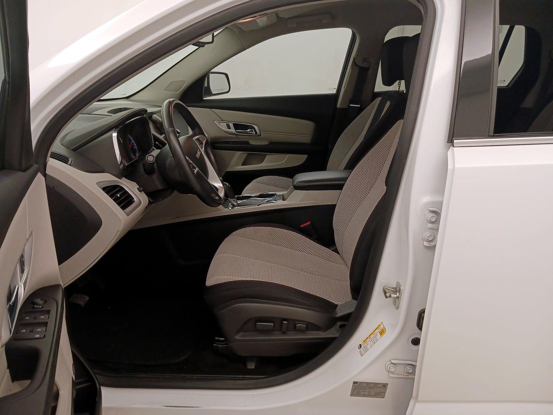 Thumbnail: 2016 GMC Terrain - 11