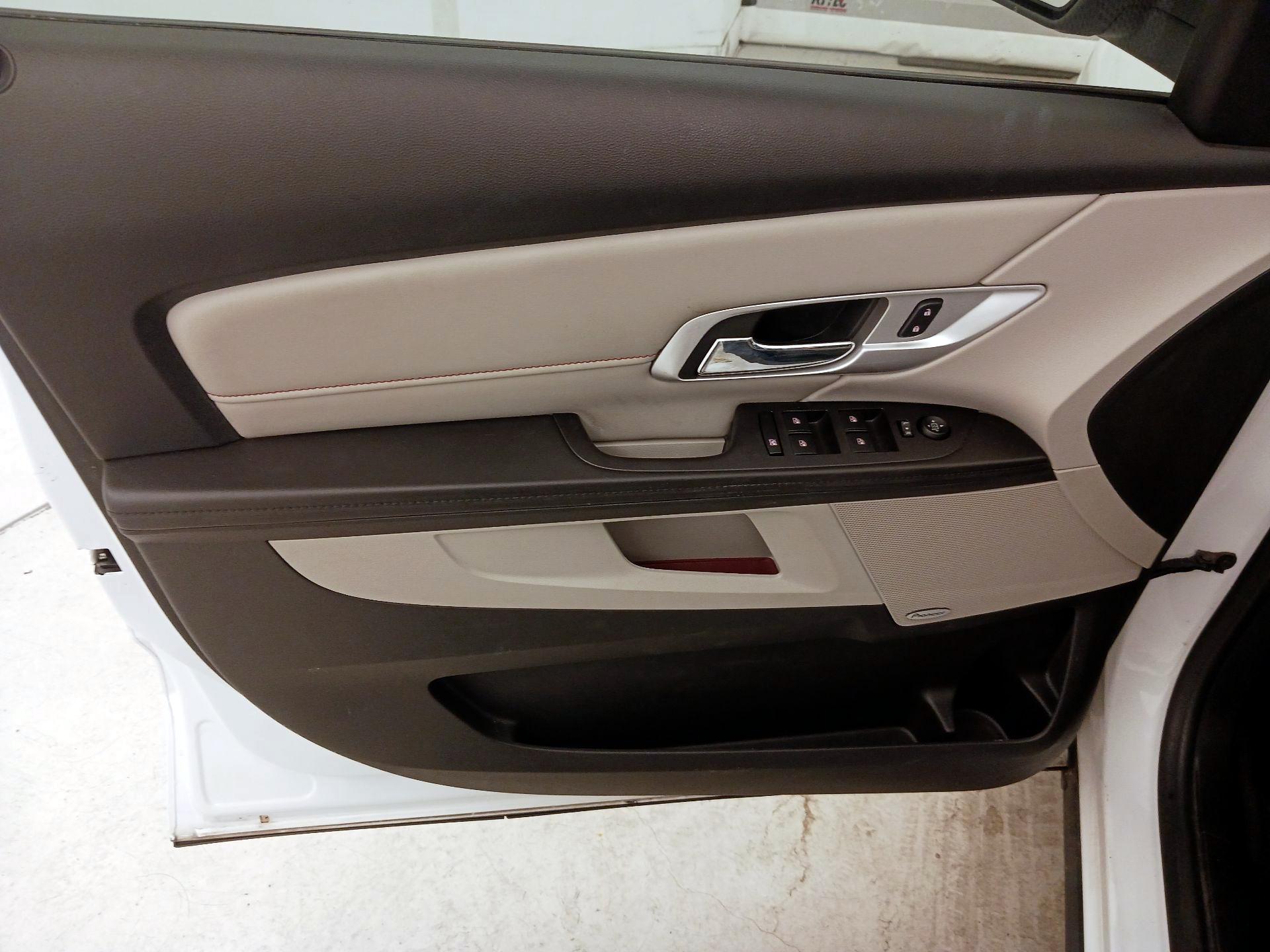 Thumbnail: 2016 GMC Terrain - 12