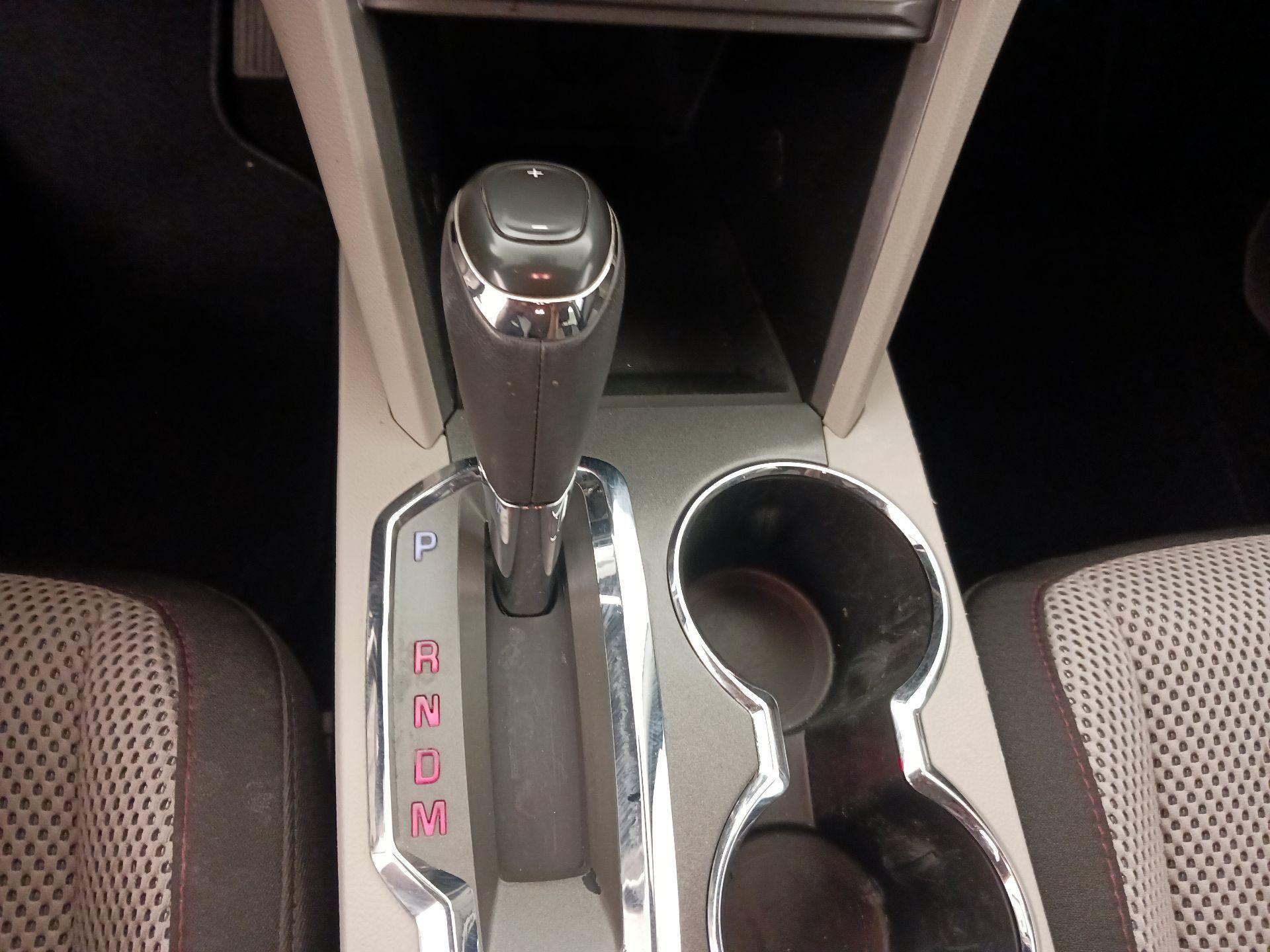 Thumbnail: 2016 GMC Terrain - 17