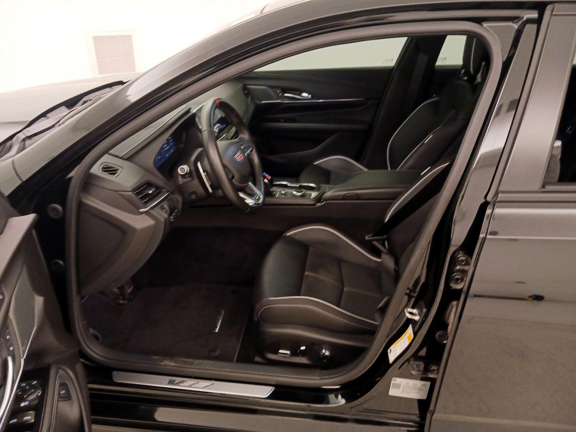 Thumbnail: 2024 Cadillac CT4 - 11