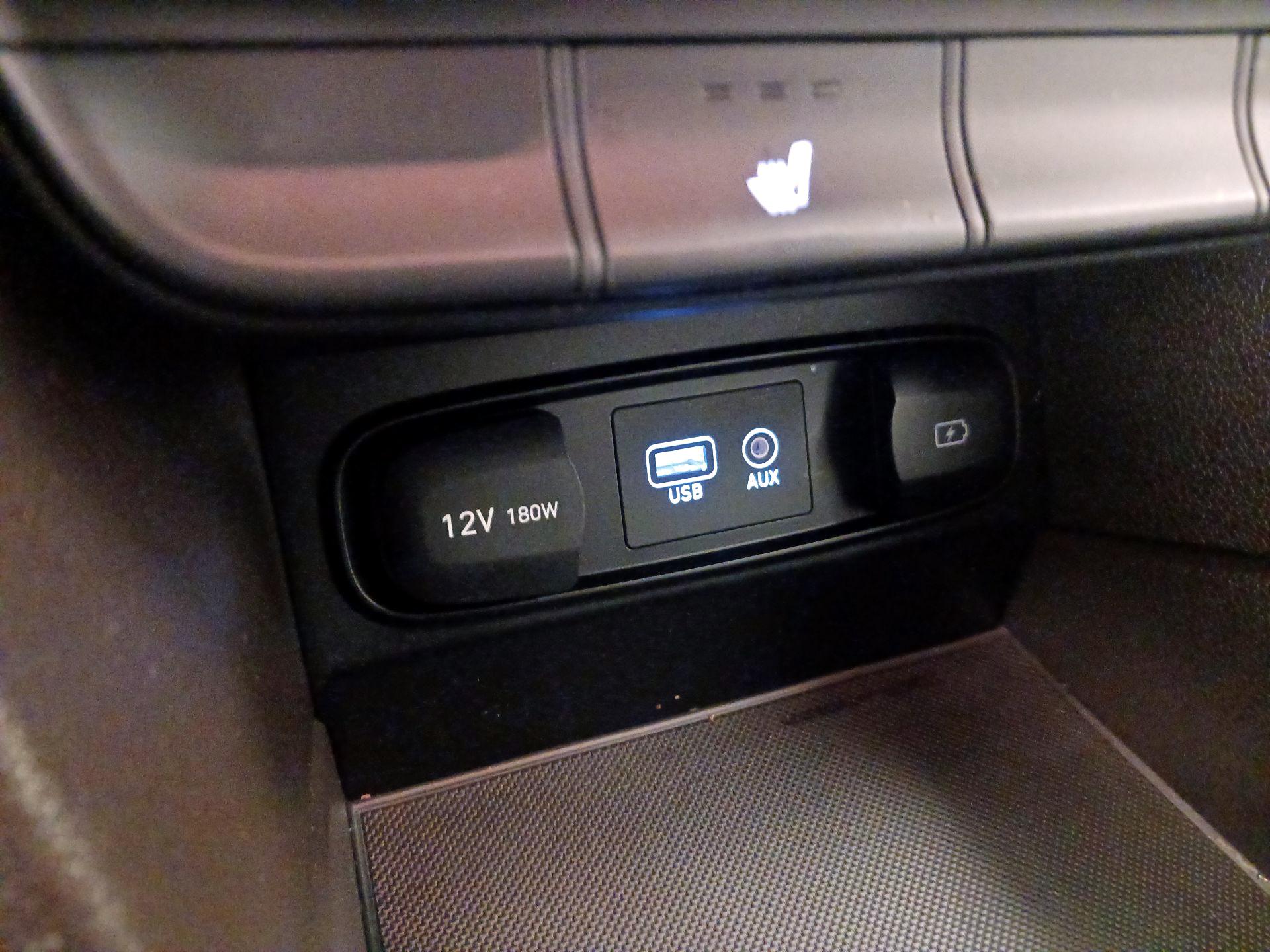 Thumbnail: 2019 Hyundai Santa Fe - 19