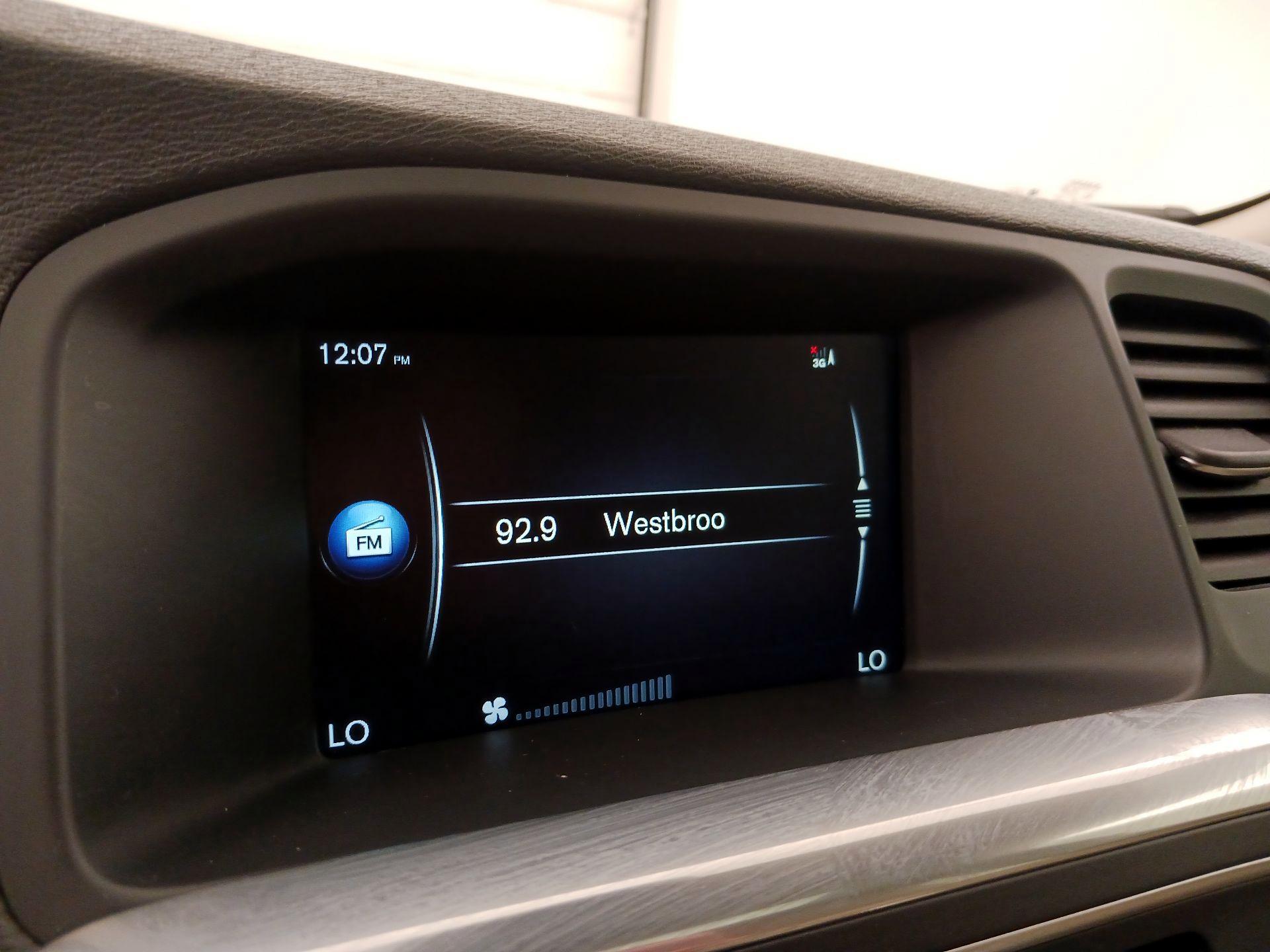 Thumbnail: 2015 Volvo S60 - 15