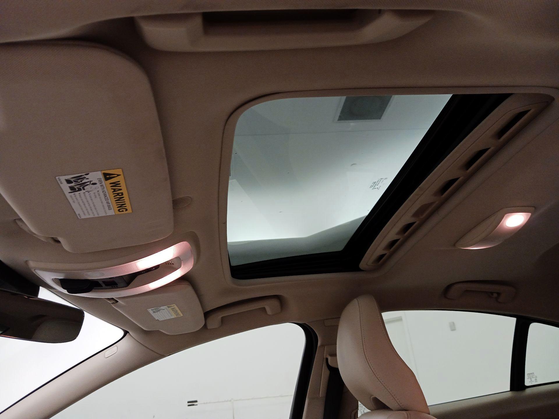 Thumbnail: 2015 Volvo S60 - 18