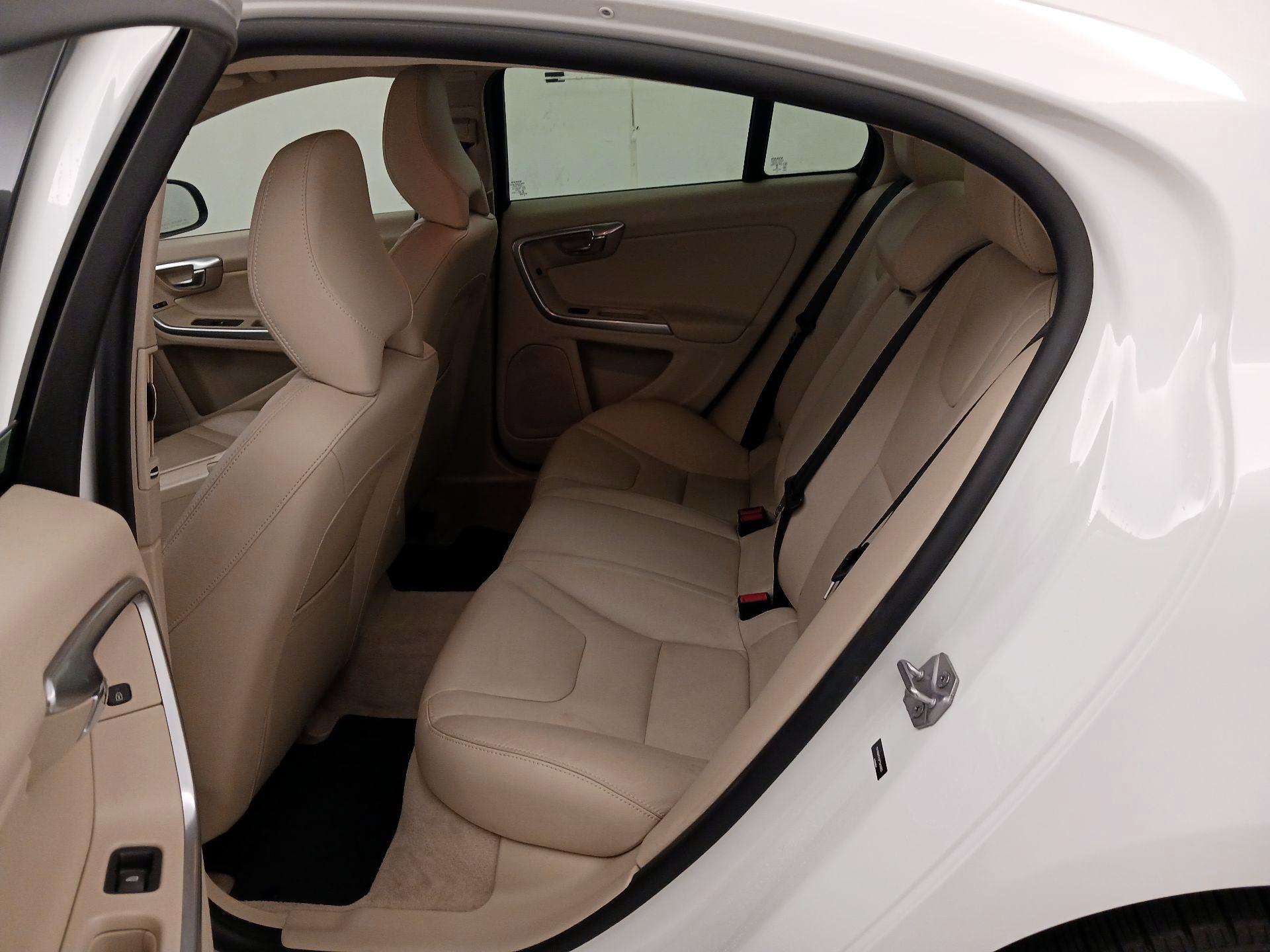 Thumbnail: 2015 Volvo S60 - 19