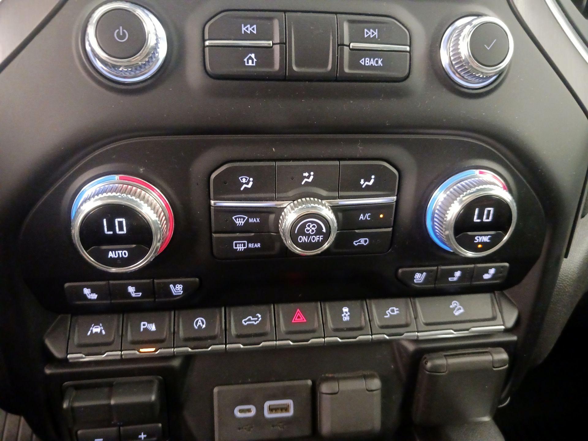 Thumbnail: 2020 GMC Sierra 1500 - 17