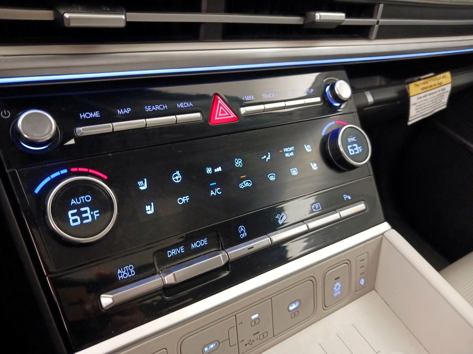 Thumbnail: 2025 Hyundai Santa Fe - 17