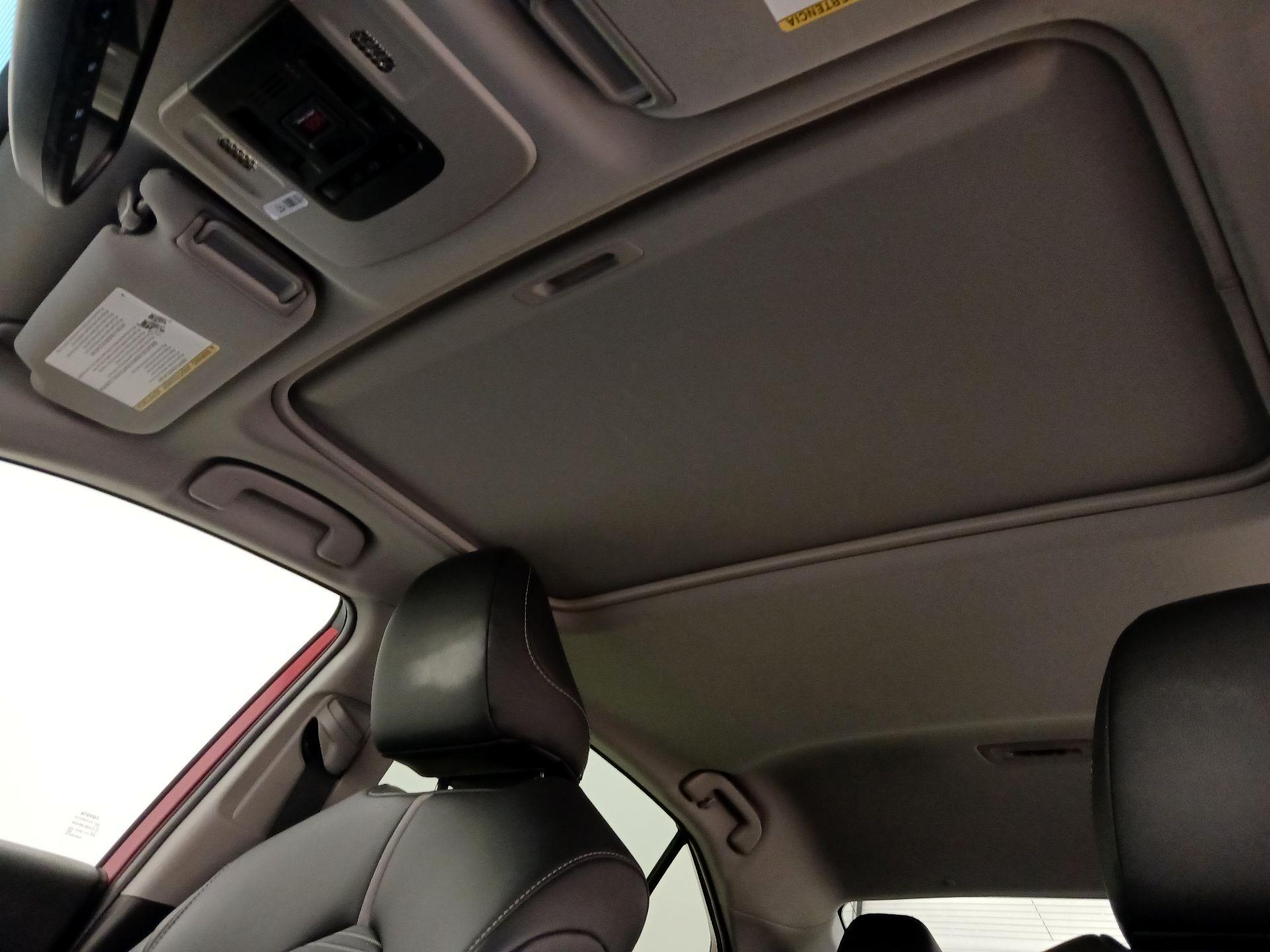 Thumbnail: 2019 Toyota Camry - 19