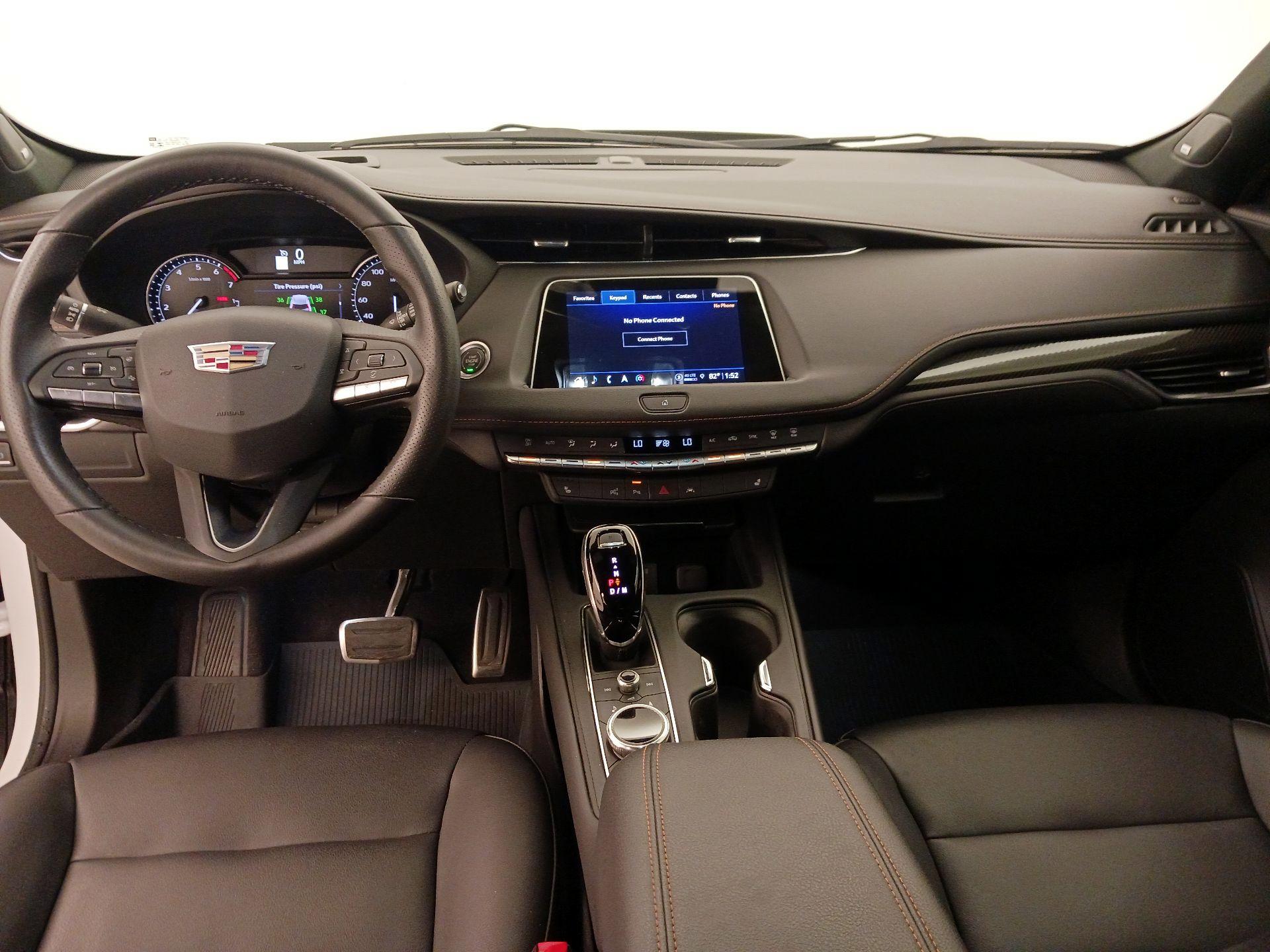 Thumbnail: 2022 Cadillac XT4 - 9