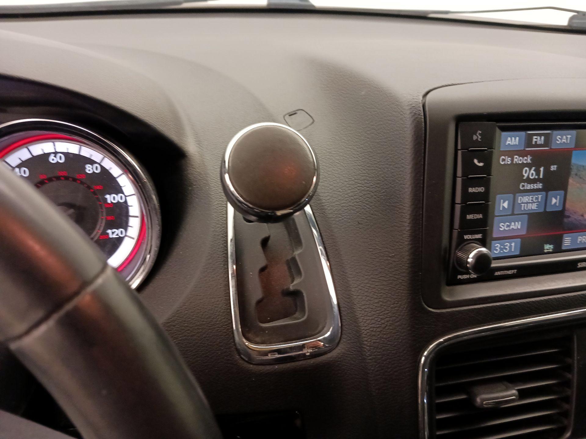 Thumbnail: 2016 Dodge Grand Caravan - 17