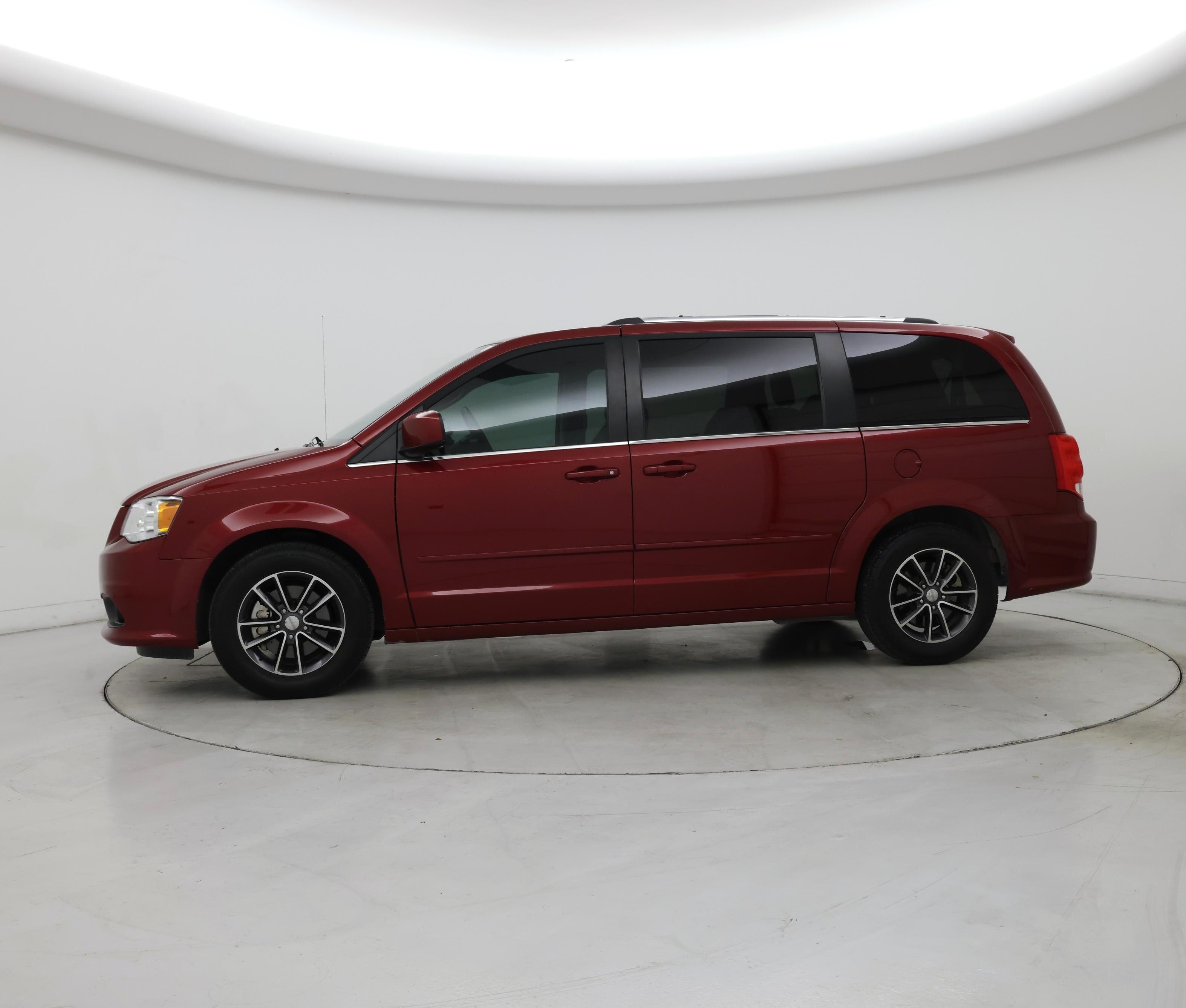 Thumbnail: 2016 Dodge Grand Caravan - 3
