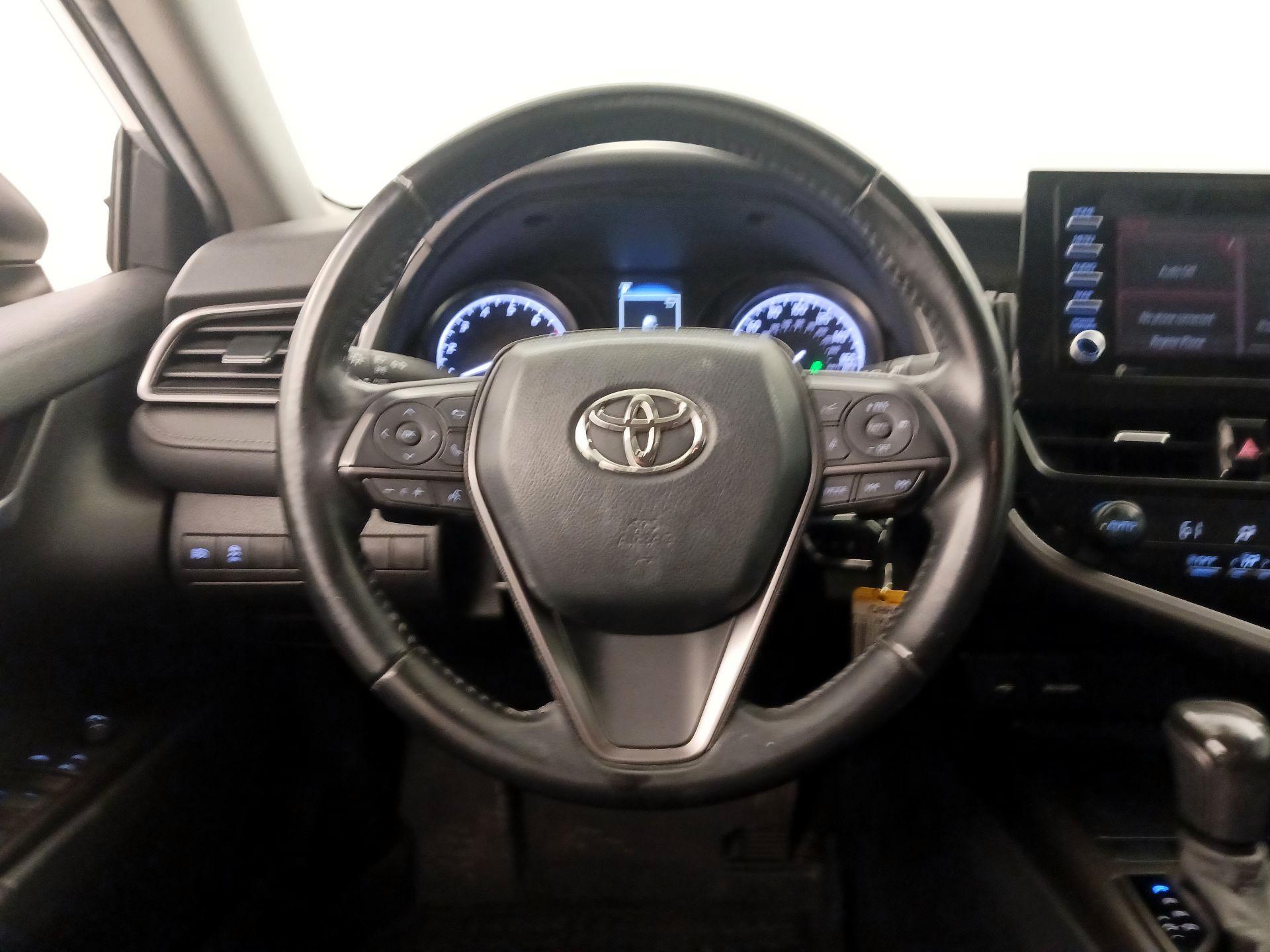 Thumbnail: 2021 Toyota Camry - 10