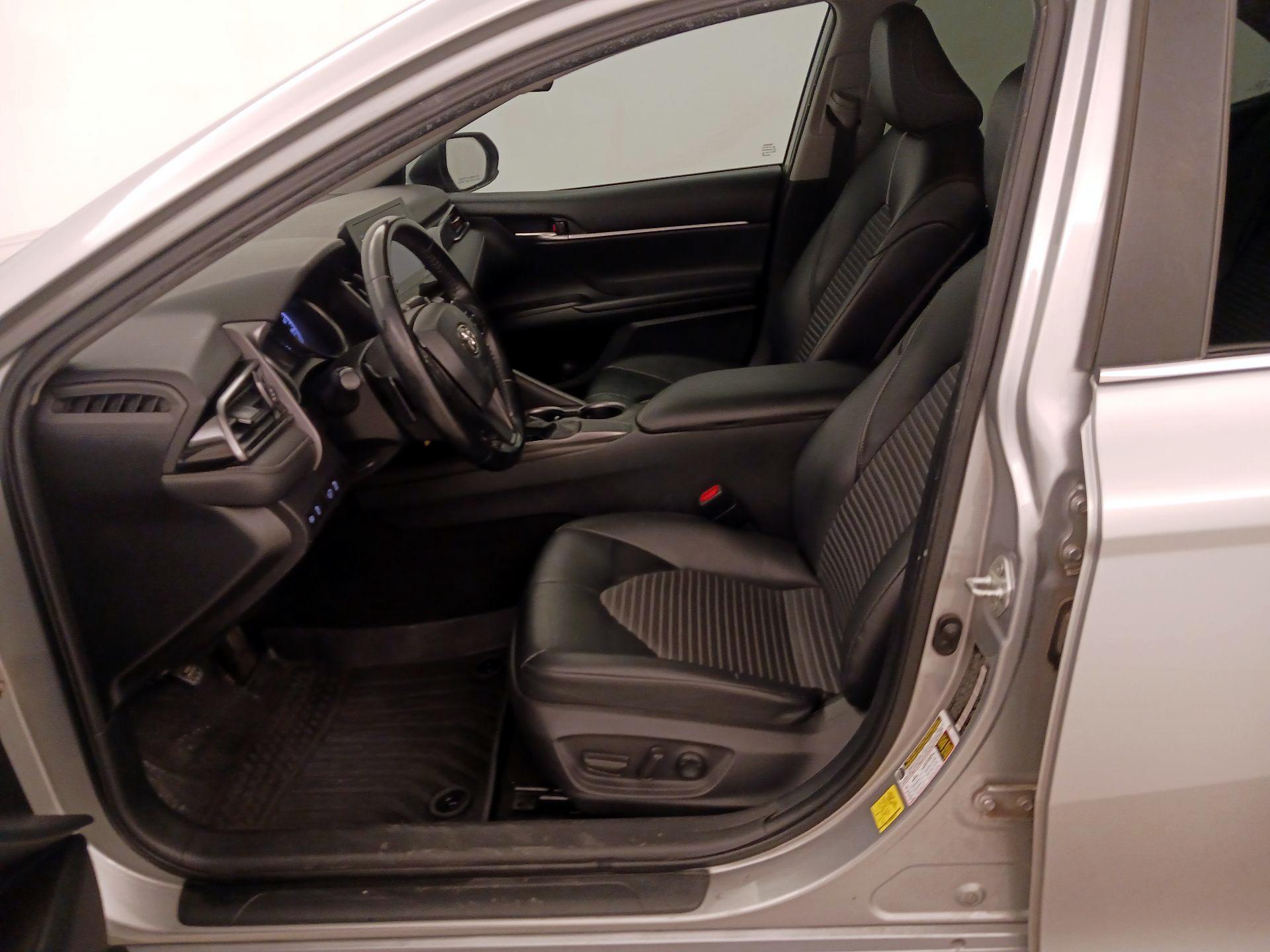 Thumbnail: 2021 Toyota Camry - 11