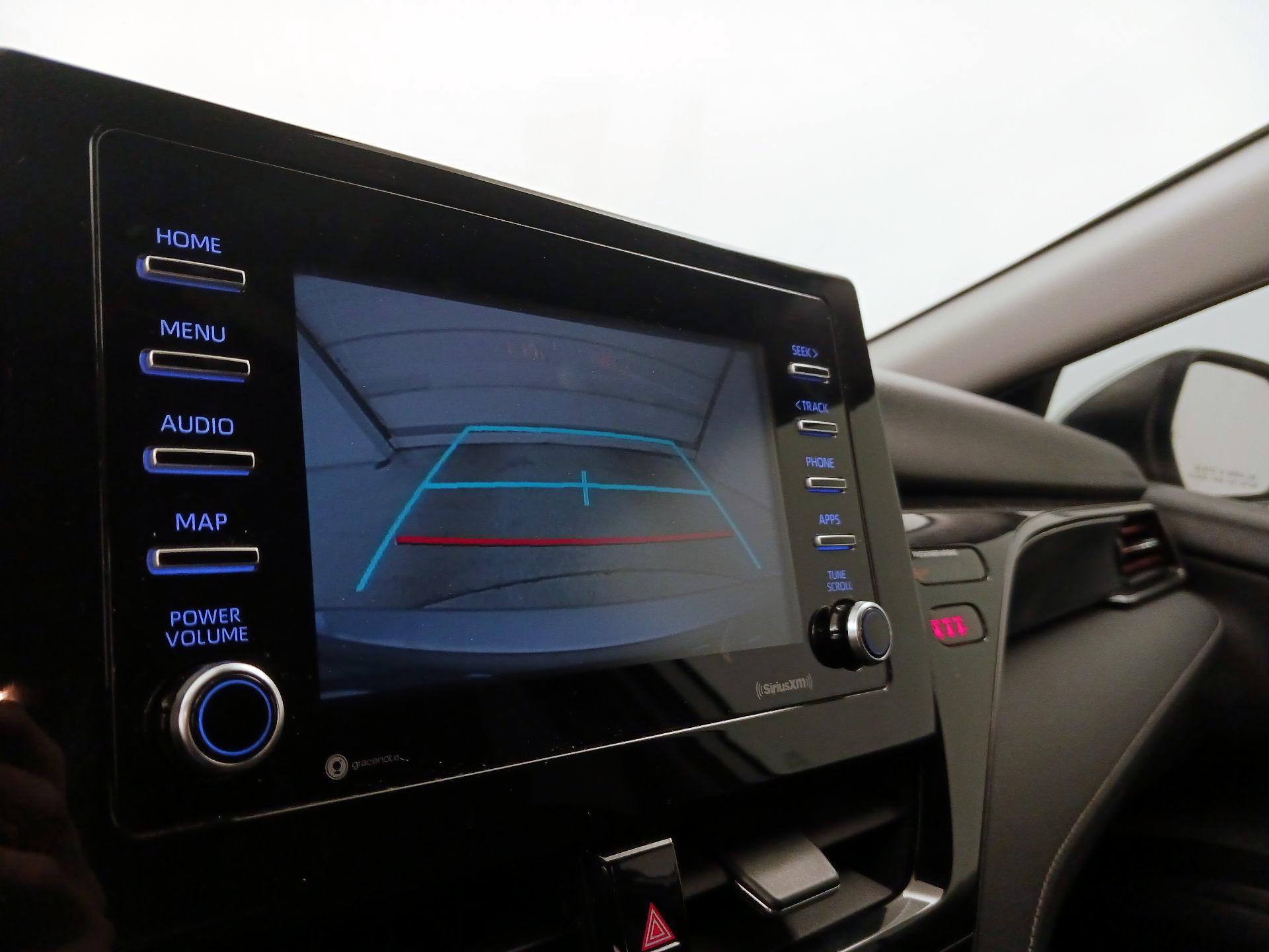 Thumbnail: 2021 Toyota Camry - 14