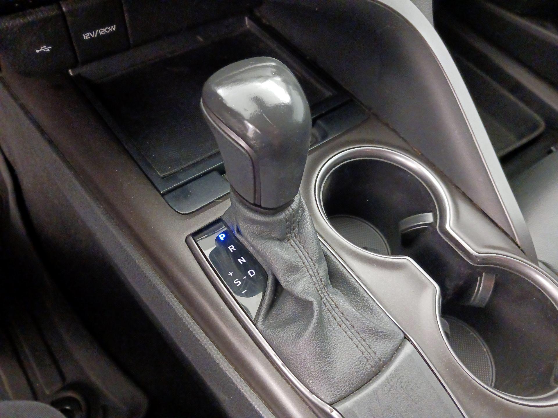 Thumbnail: 2021 Toyota Camry - 17