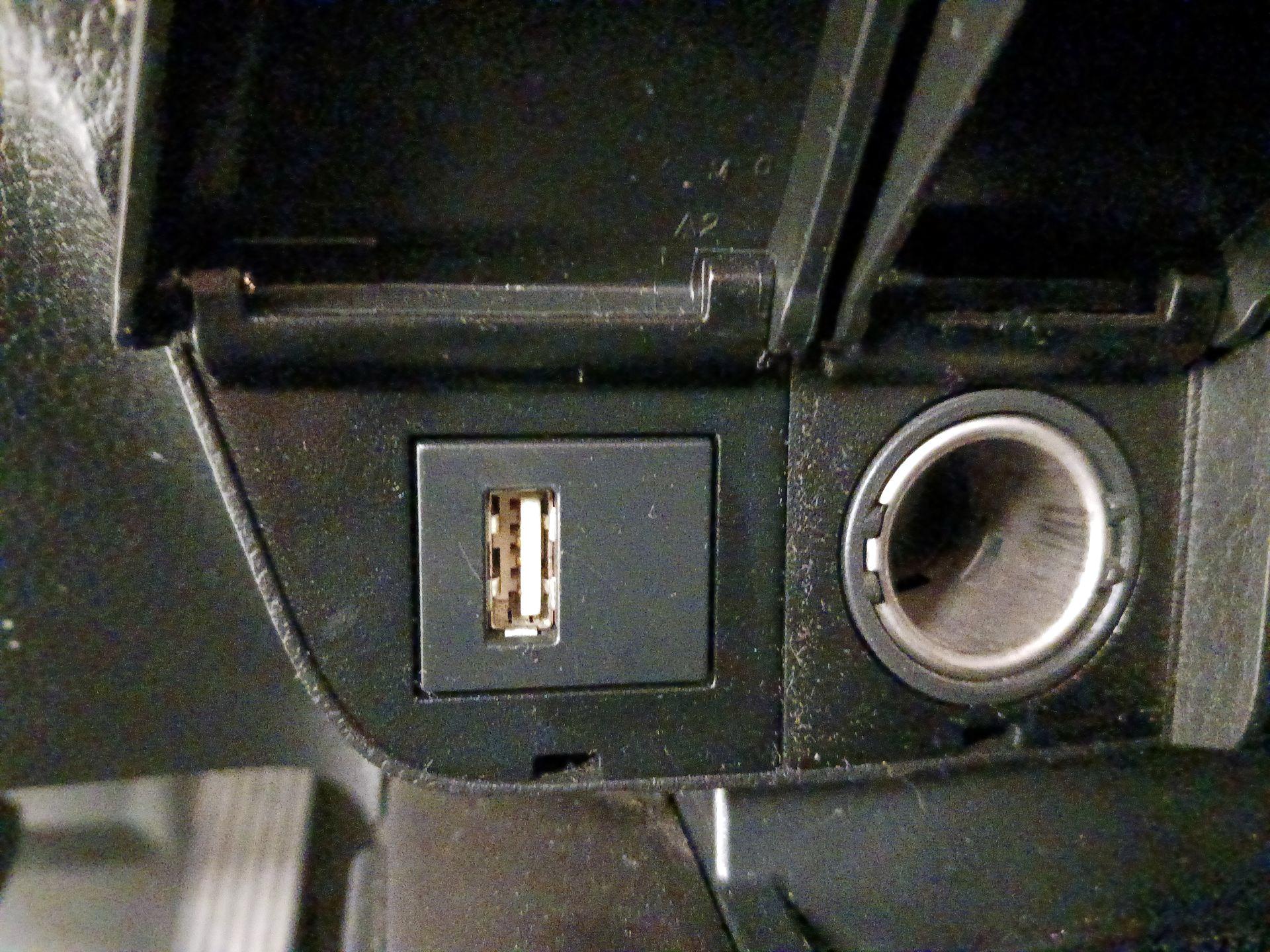 Thumbnail: 2021 Toyota Camry - 18